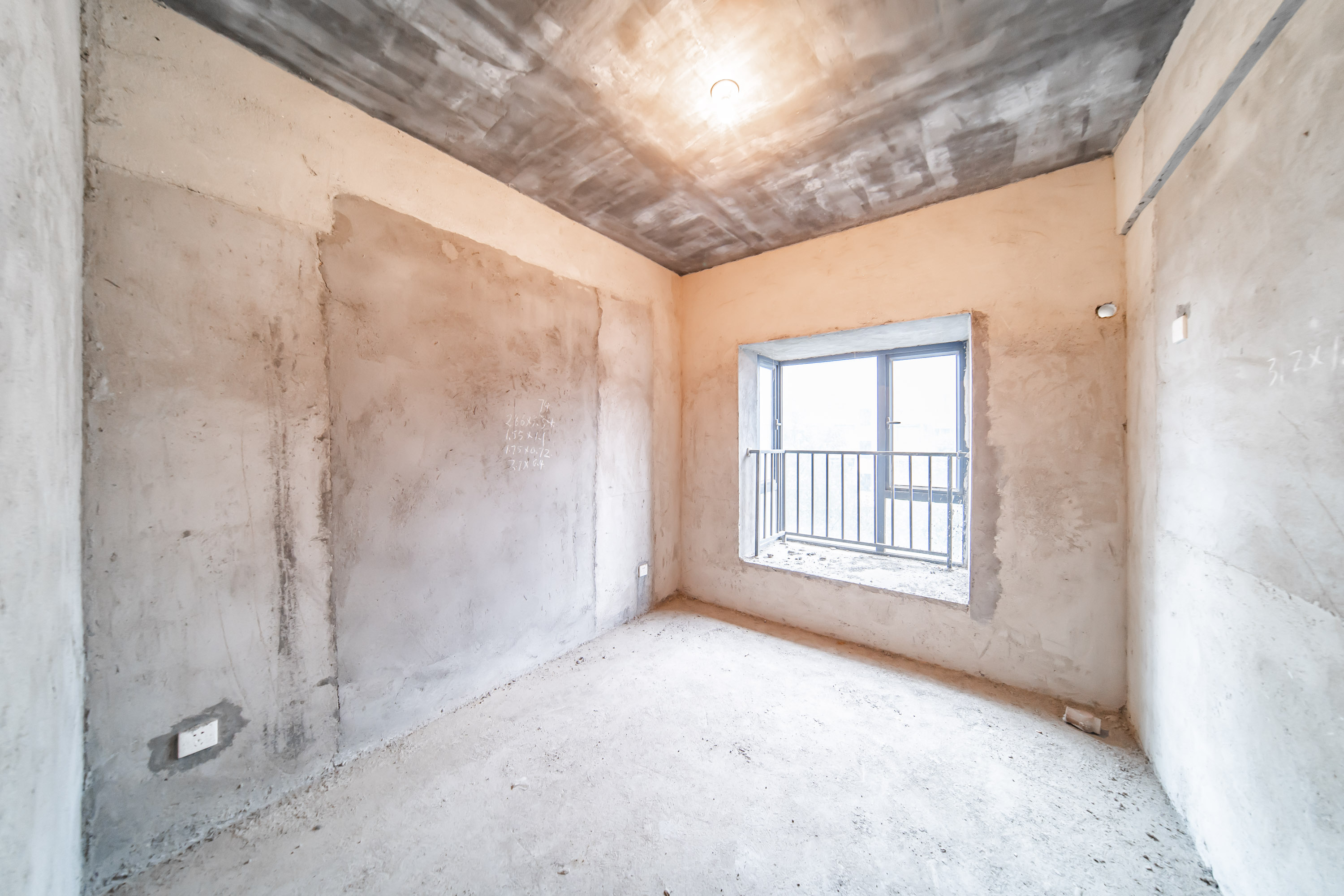 麓山翰林苑  4室2厅2卫    148.0万 麓山翰林苑  4室2厅2卫    148.0万卧室