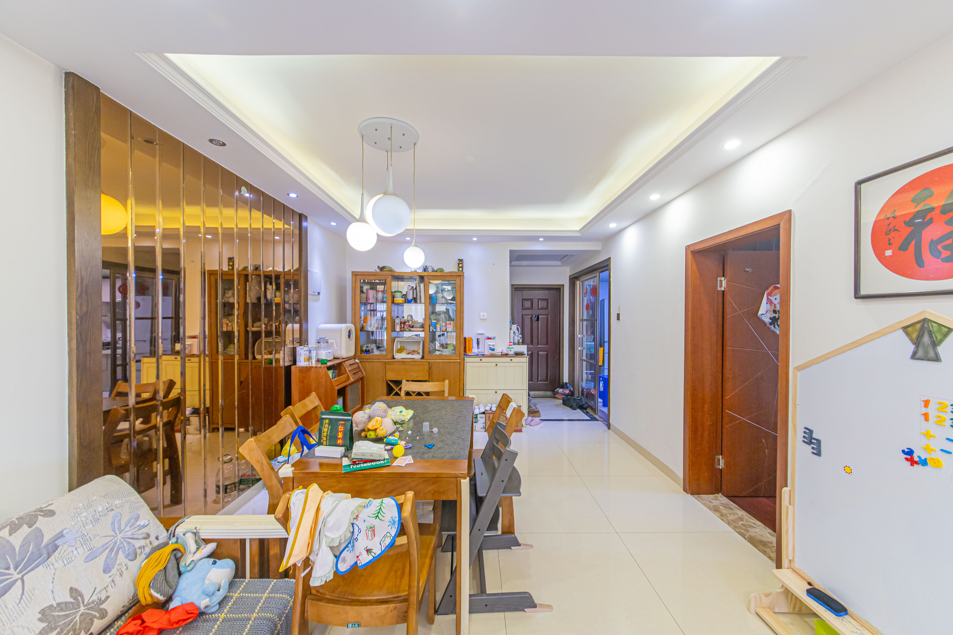 中信凯旋蓝岸（中信新城三期）  3室2厅1卫    68.0万客厅