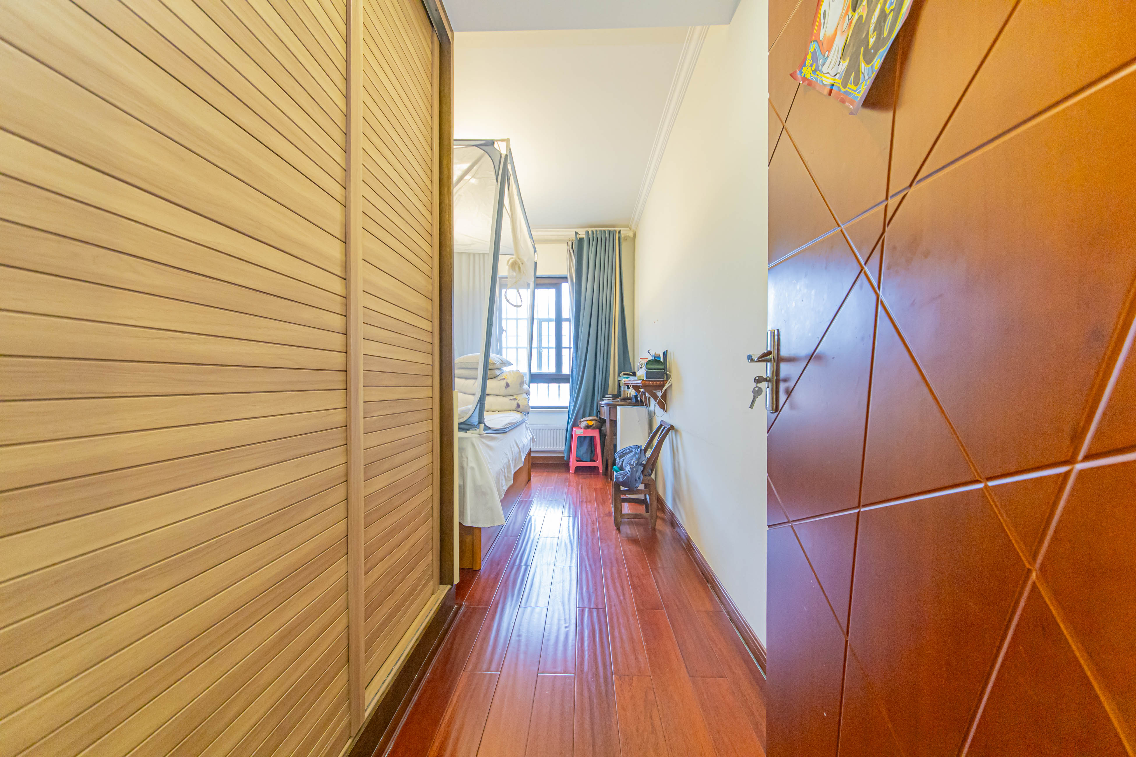 中信凯旋蓝岸（中信新城三期）  3室2厅1卫    68.0万卧室