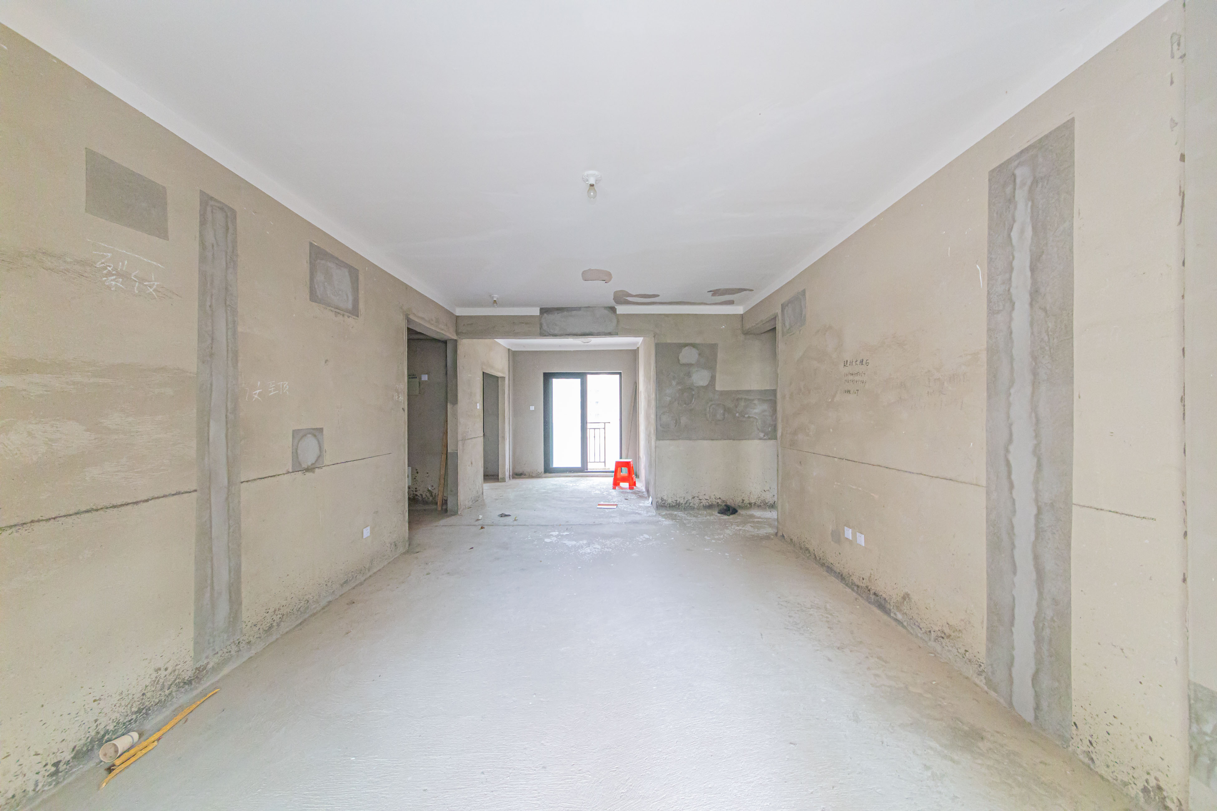 北辰中央公园DF区  4室2厅2卫    155.0万 北辰中央公园DF区  4室2厅2卫    155.0万客厅