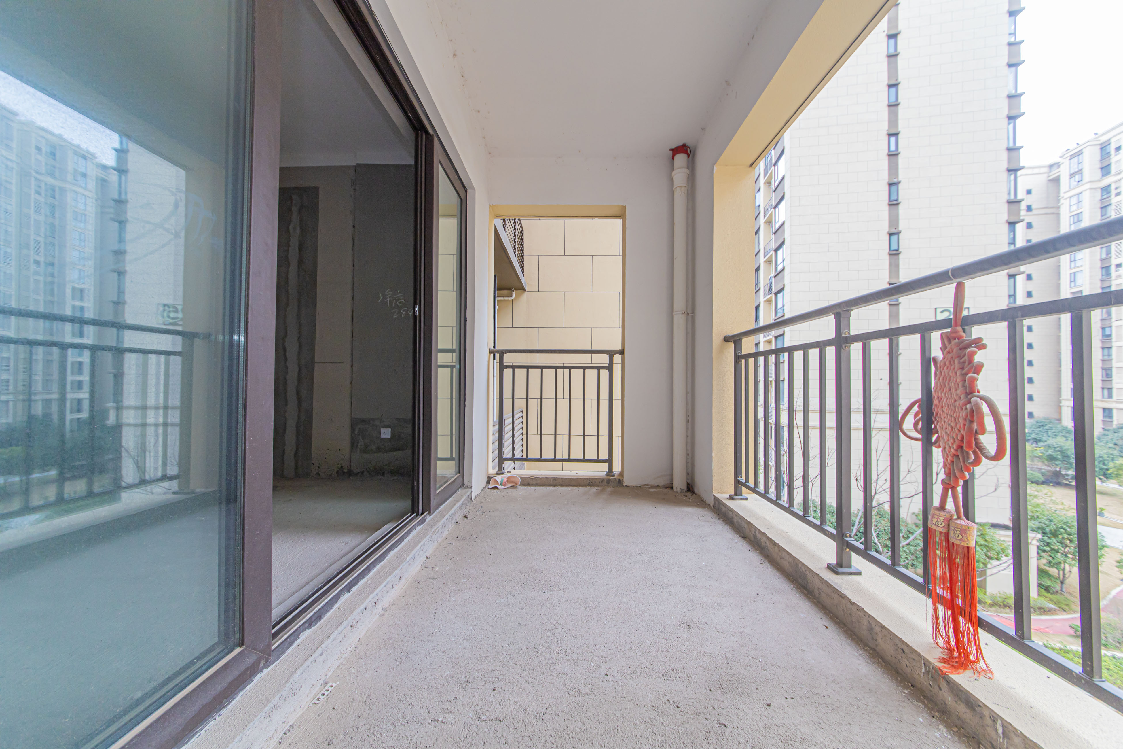 北辰中央公园DF区  4室2厅2卫    155.0万 北辰中央公园DF区  4室2厅2卫    155.0万阳台