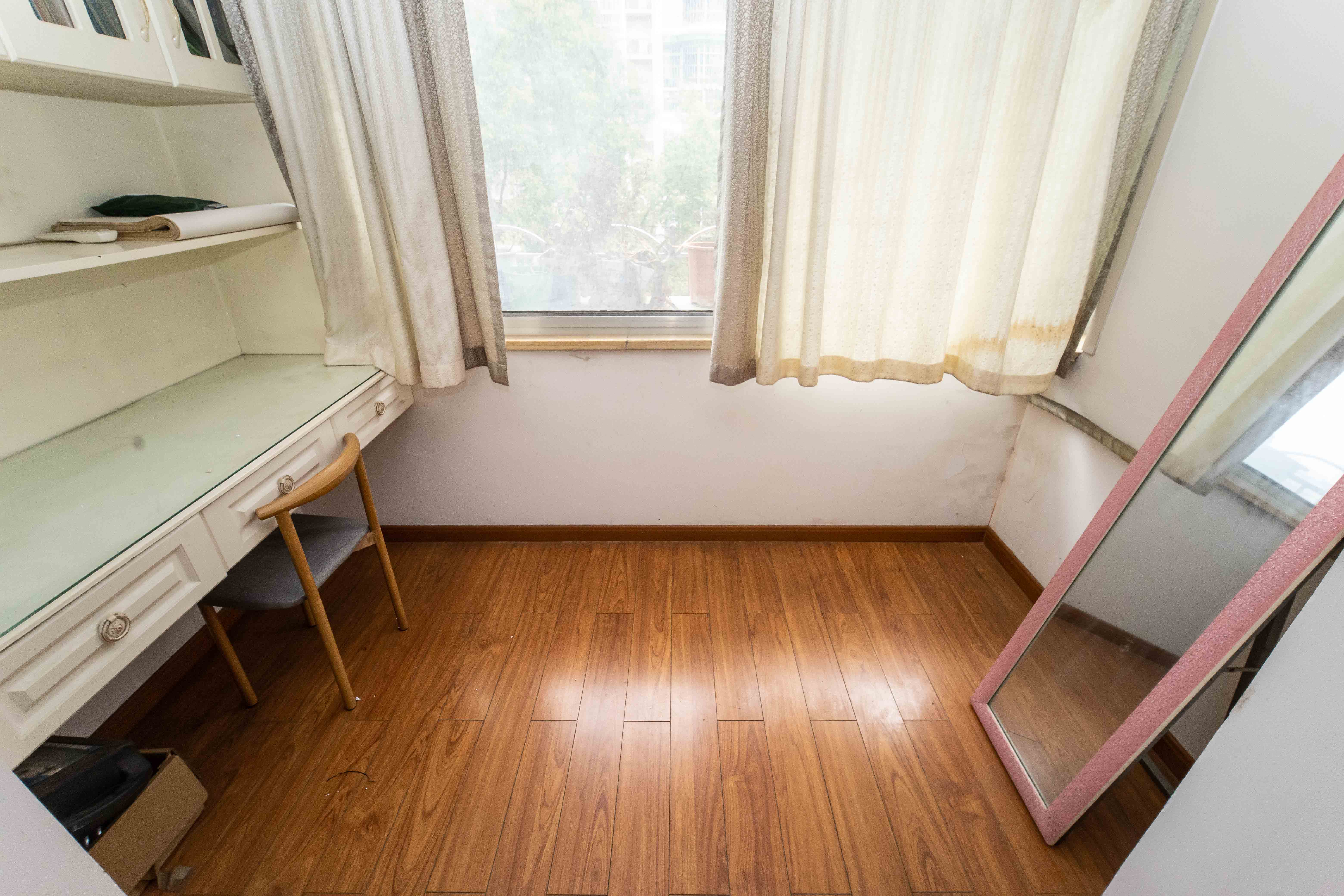 新世纪家园 2室1厅1卫 62.0万 新世纪家园 2室1厅1卫 62.0万阳台