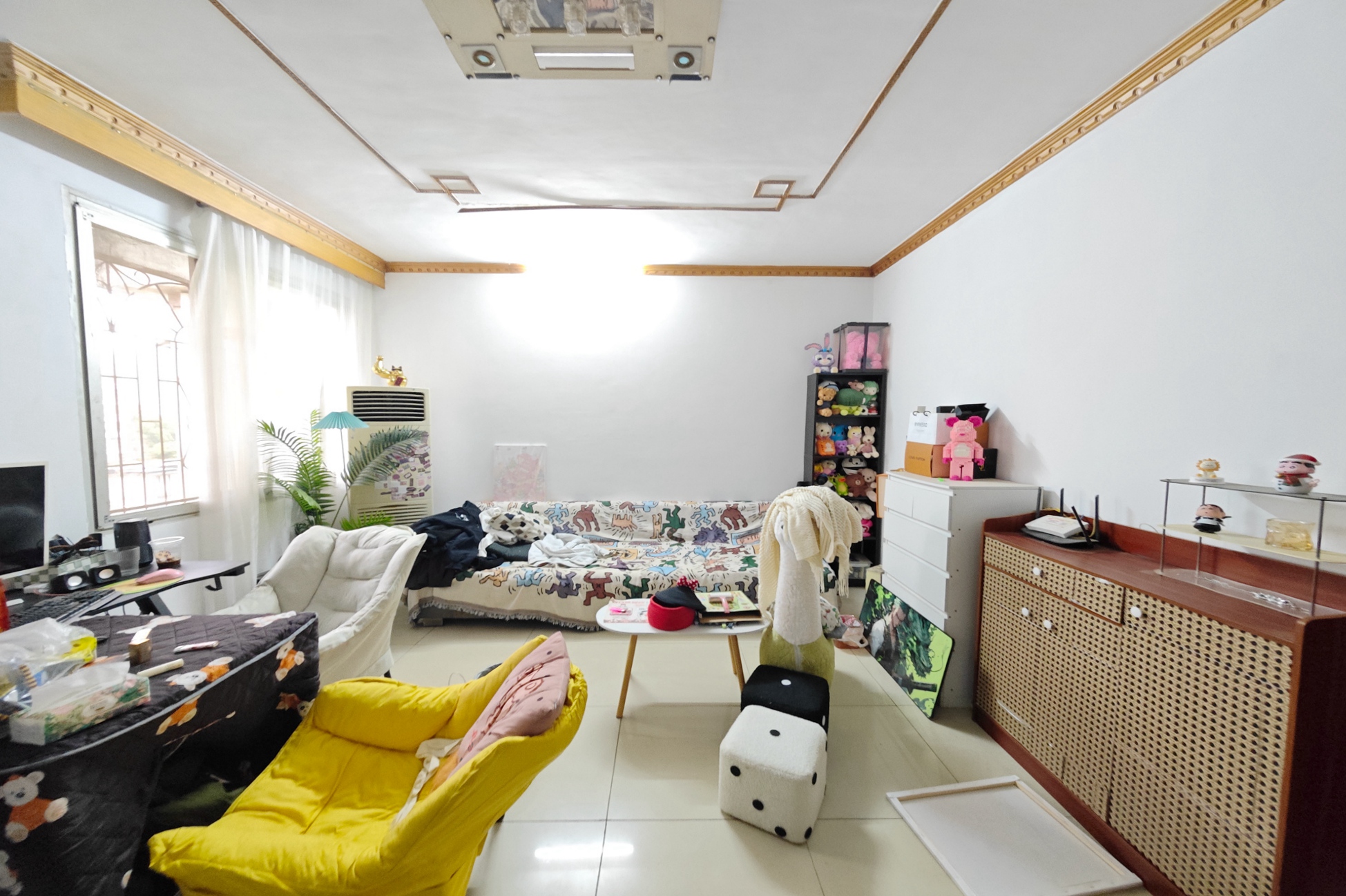 金科园  3室2厅1卫   48.80万客厅