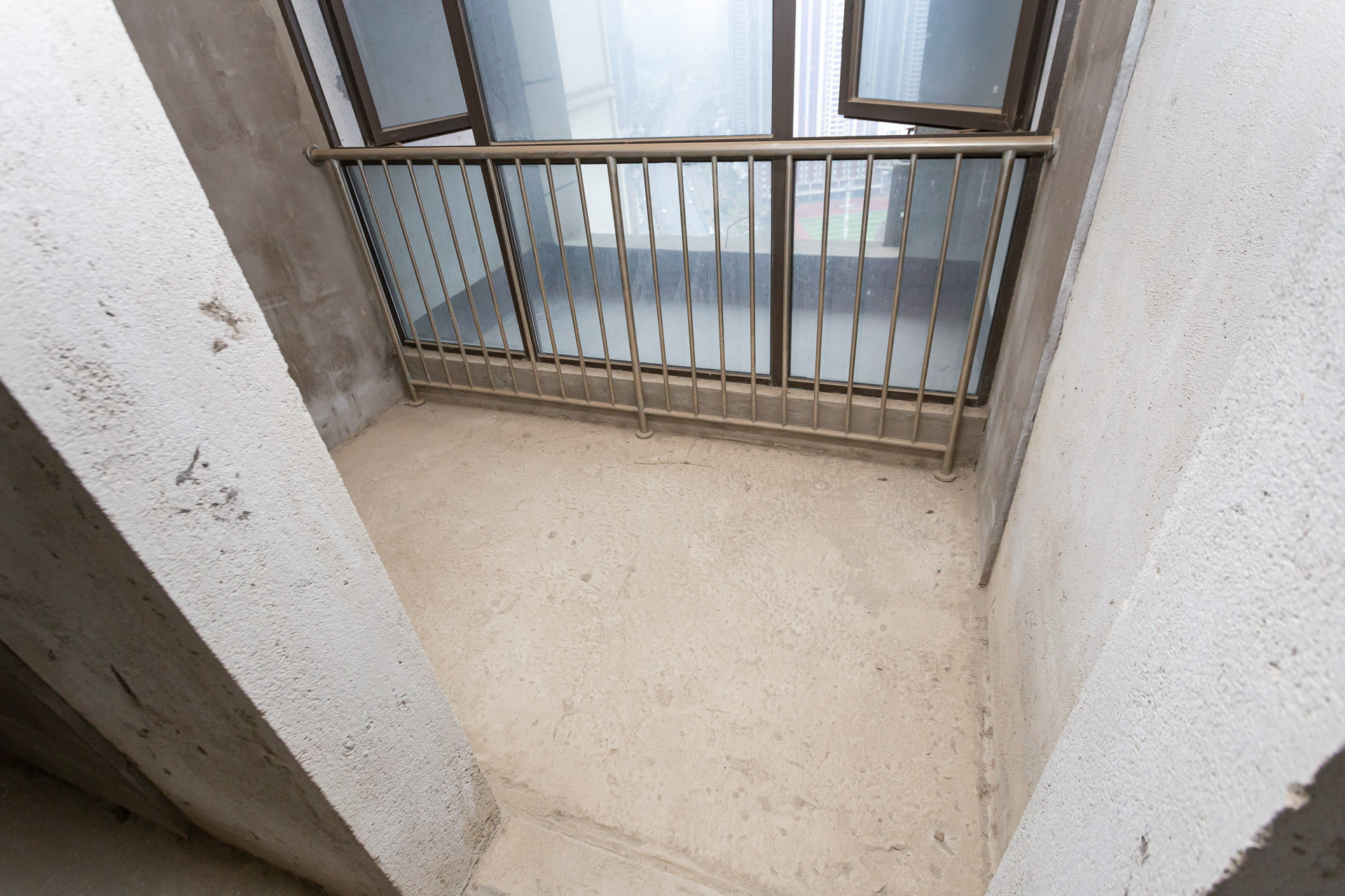 润和滨江府  4室2厅2卫    123.0万 润和滨江府  4室2厅2卫    123.0万卧室