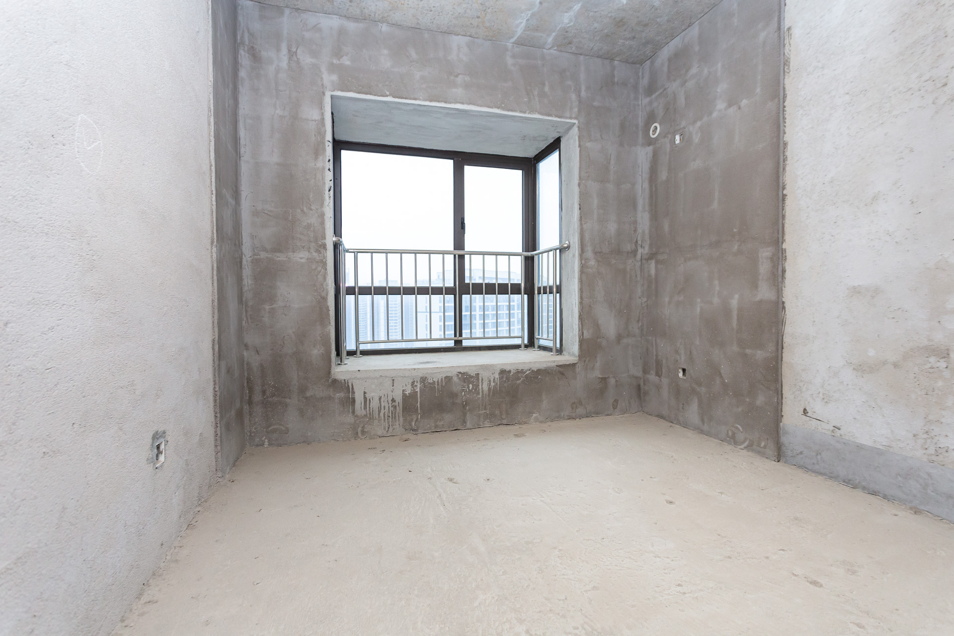 润和滨江府  4室2厅2卫    123.0万 润和滨江府  4室2厅2卫    123.0万卧室