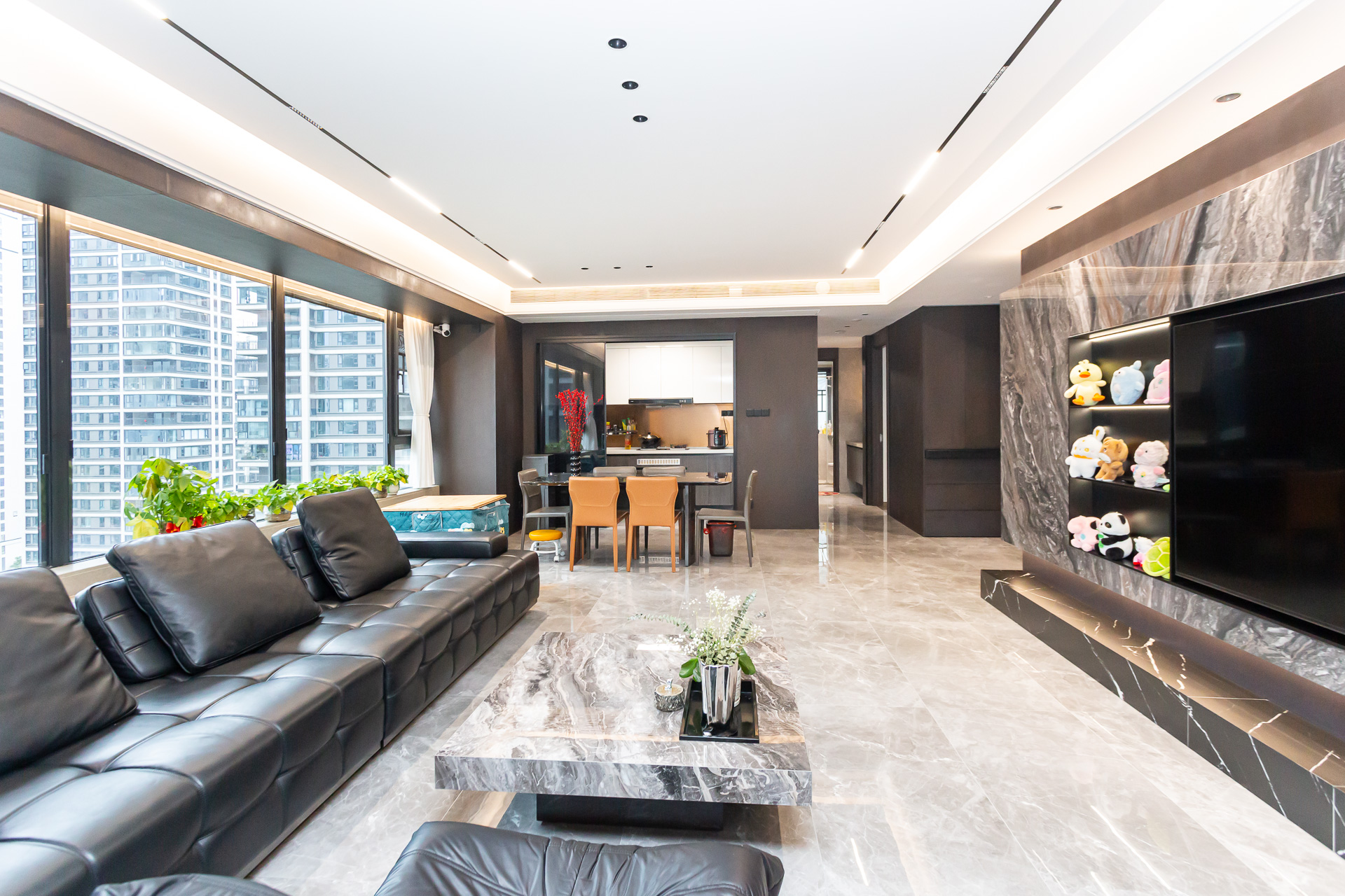 越秀湘江星汇城三期  4室2厅2卫    260.0万 越秀湘江星汇城三期  4室2厅2卫    260.0万客厅