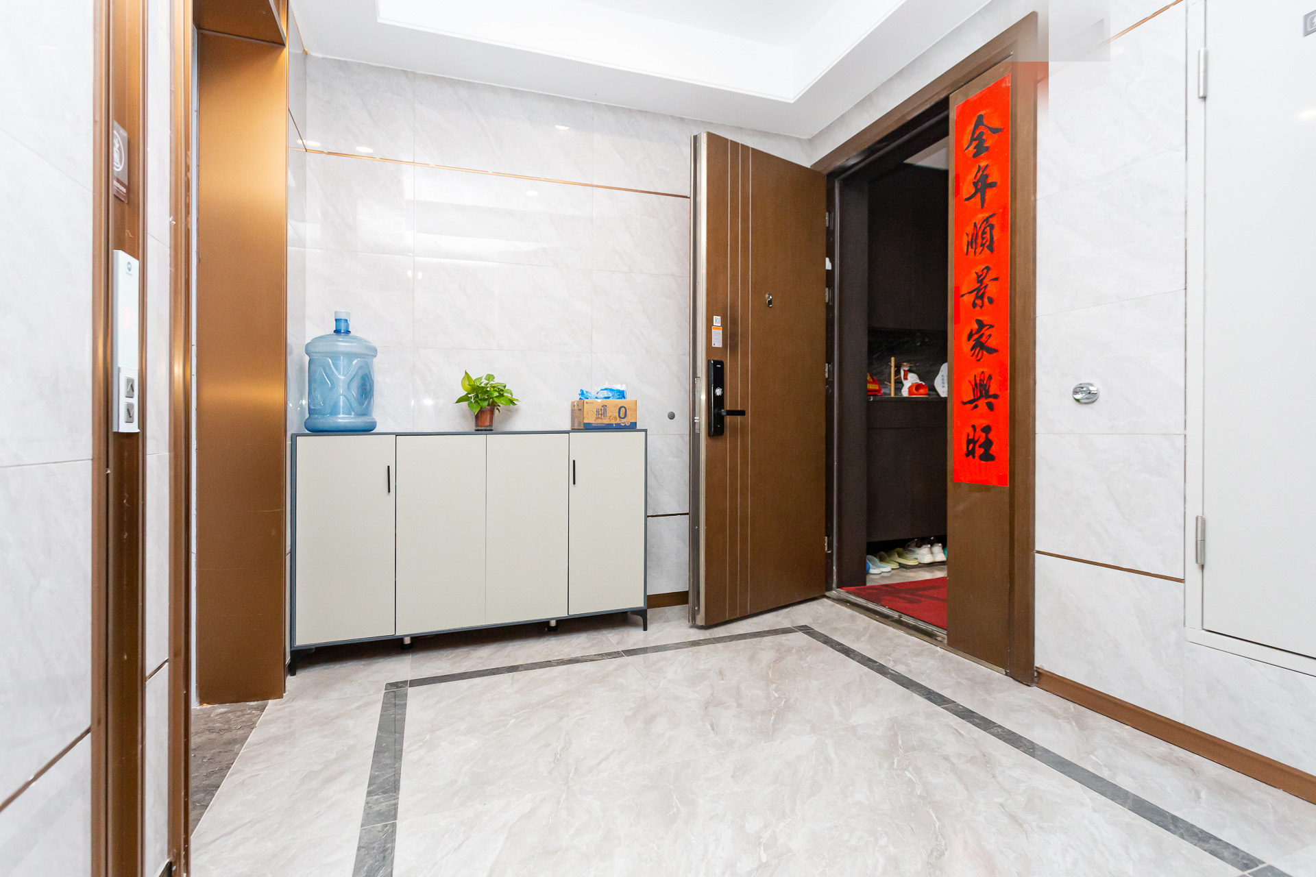 越秀湘江星汇城三期  4室2厅2卫    260.0万 越秀湘江星汇城三期  4室2厅2卫    260.0万其他