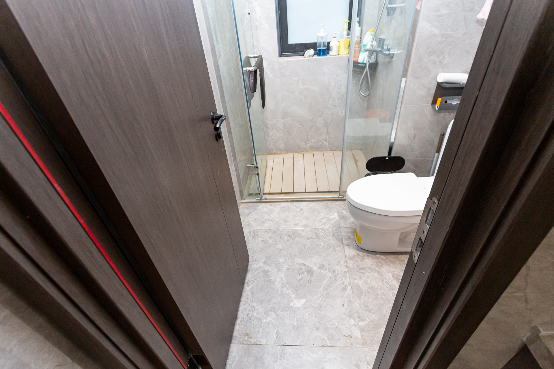 越秀湘江星汇城三期  4室2厅2卫    260.0万 越秀湘江星汇城三期  4室2厅2卫    260.0万卫生间