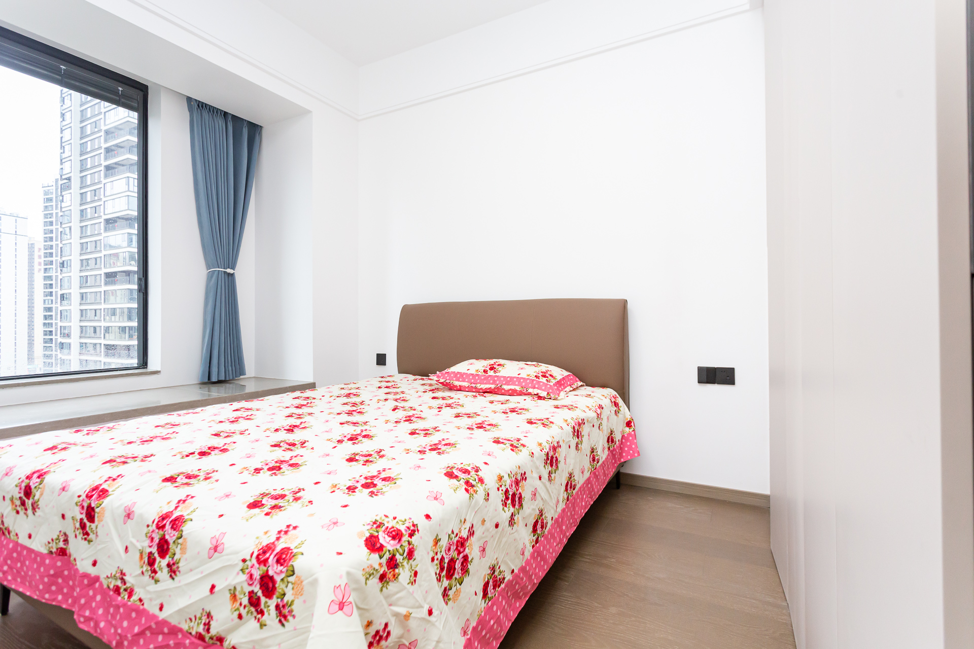 越秀湘江星汇城三期  4室2厅2卫    260.0万 越秀湘江星汇城三期  4室2厅2卫    260.0万卧室