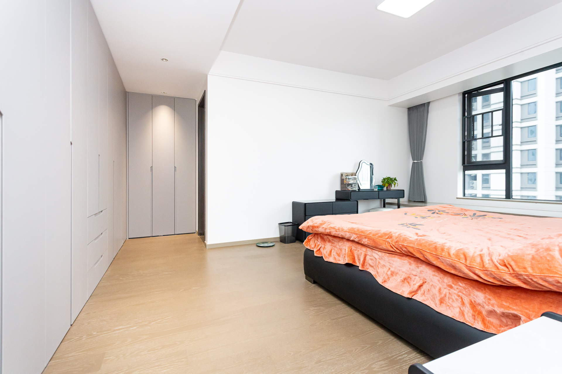 越秀湘江星汇城三期  4室2厅2卫    260.0万 越秀湘江星汇城三期  4室2厅2卫    260.0万卧室