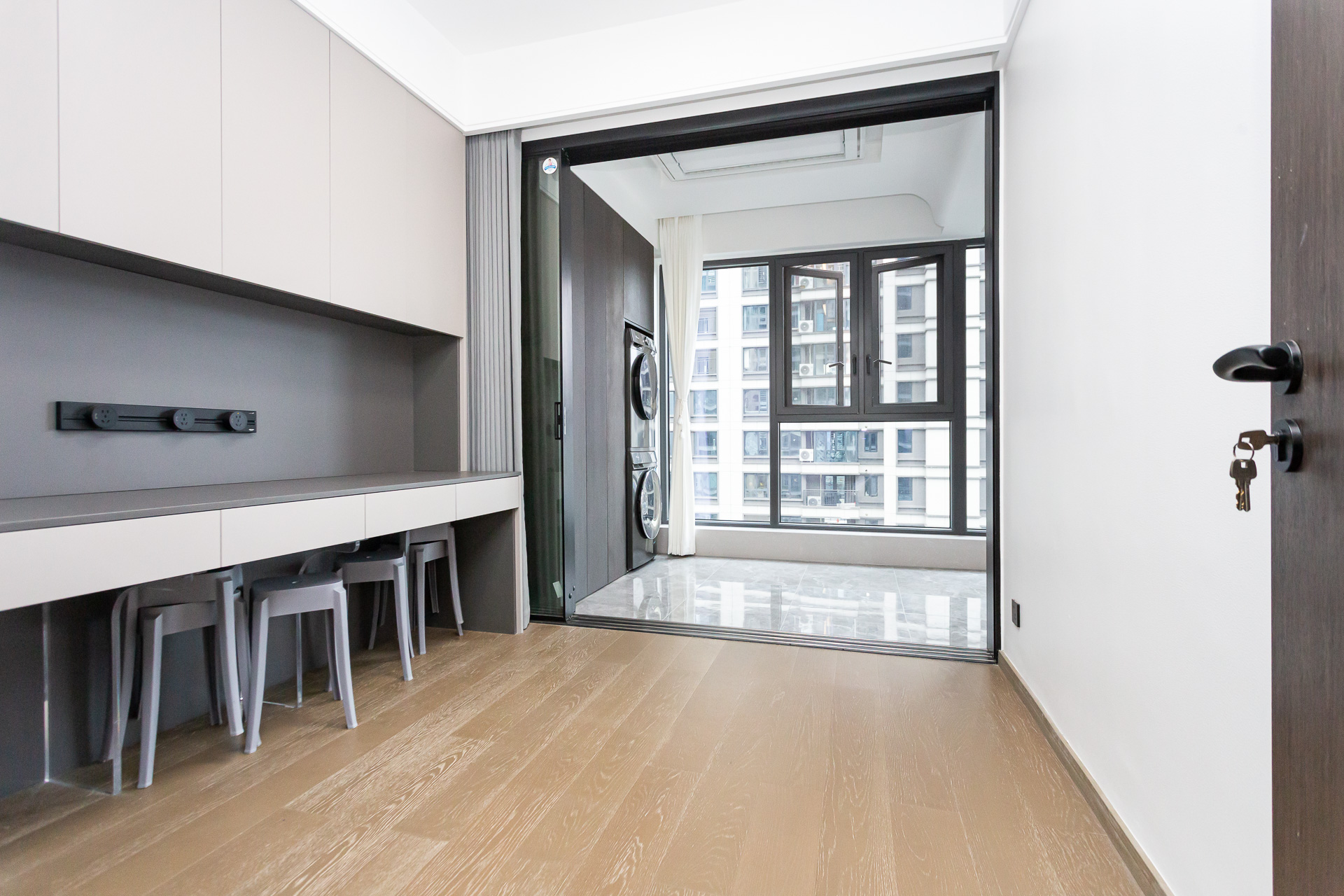 越秀湘江星汇城三期  4室2厅2卫    260.0万 越秀湘江星汇城三期  4室2厅2卫    260.0万卧室