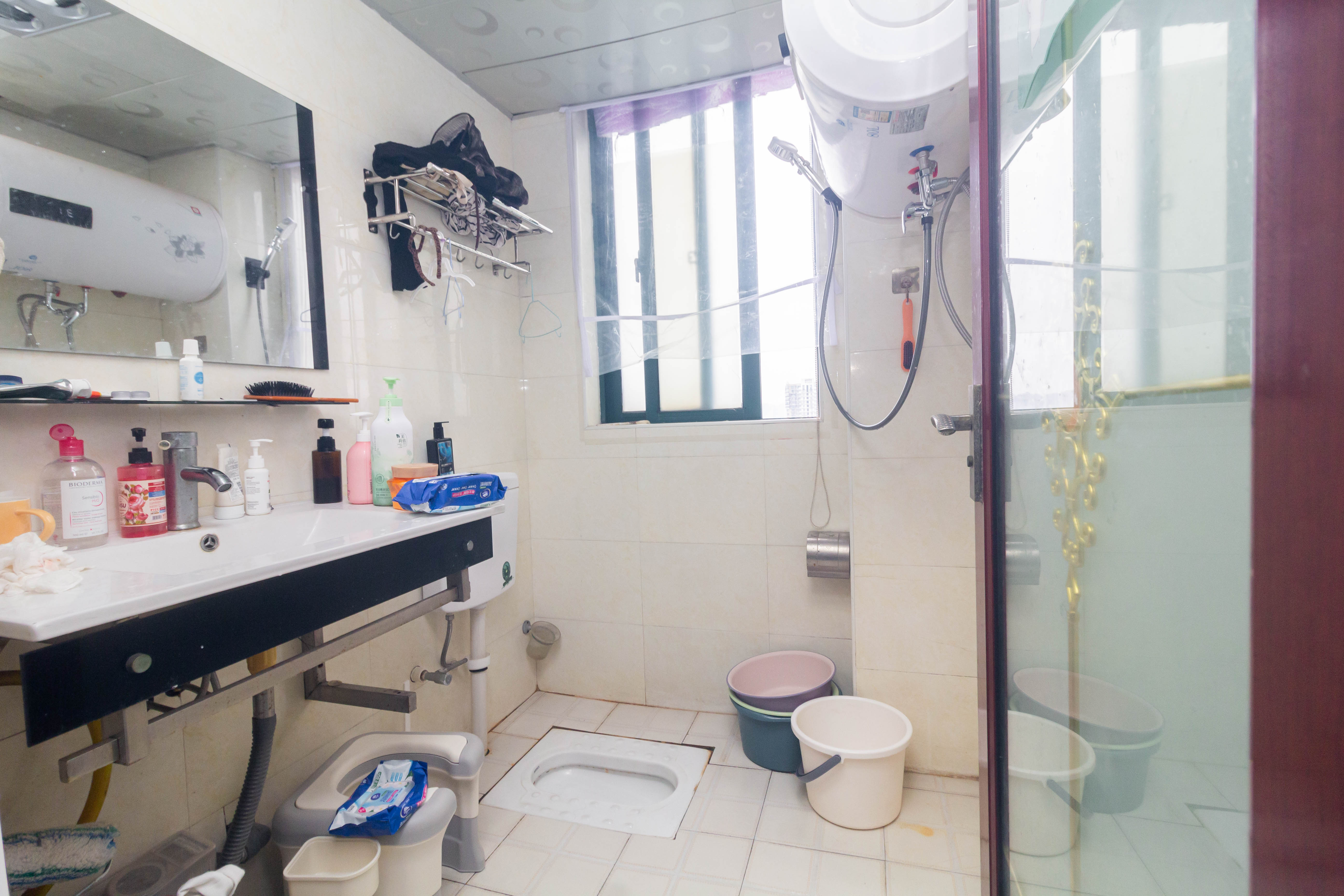 华天LOHO小镇  2室1厅1卫    39.8万 华天LOHO小镇  2室1厅1卫    39.8万卫生间