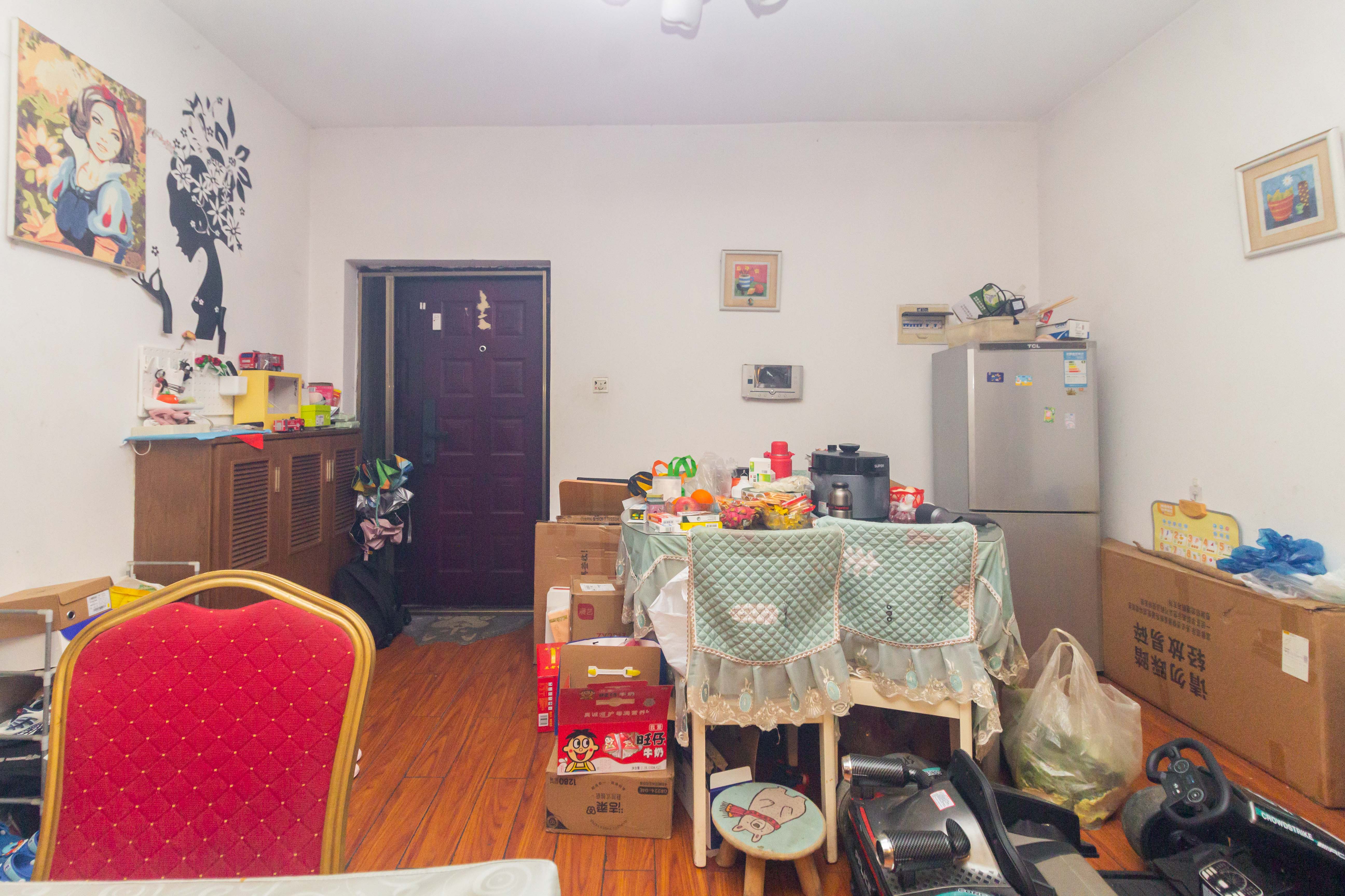 广角之恋(睿智园) 2室2厅1卫 38.8万 广角之恋(睿智园) 2室2厅1卫 38.8万客厅