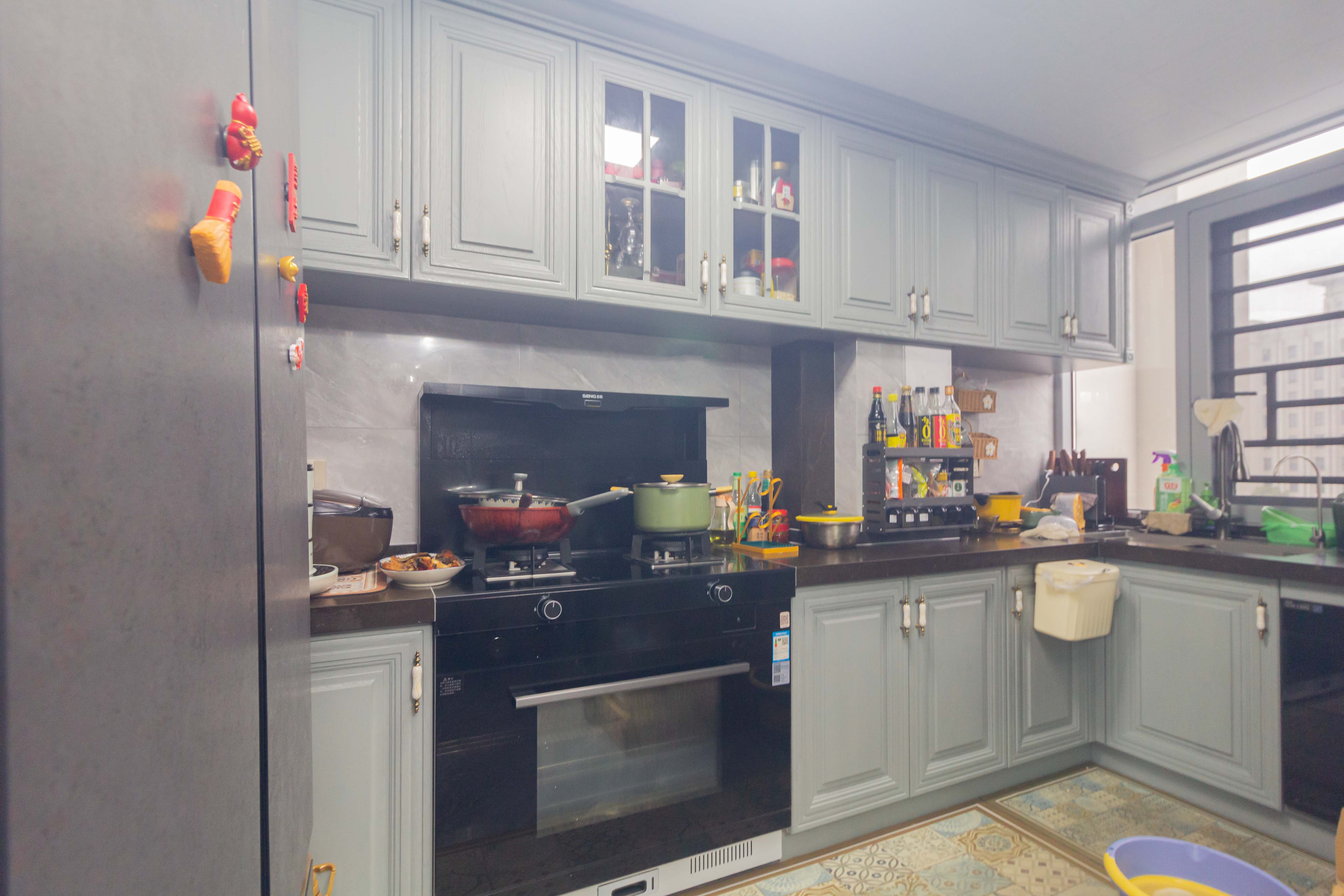 旭辉汇樾城  4室2厅2卫    130.0万 旭辉汇樾城  4室2厅2卫    130.0万厨房