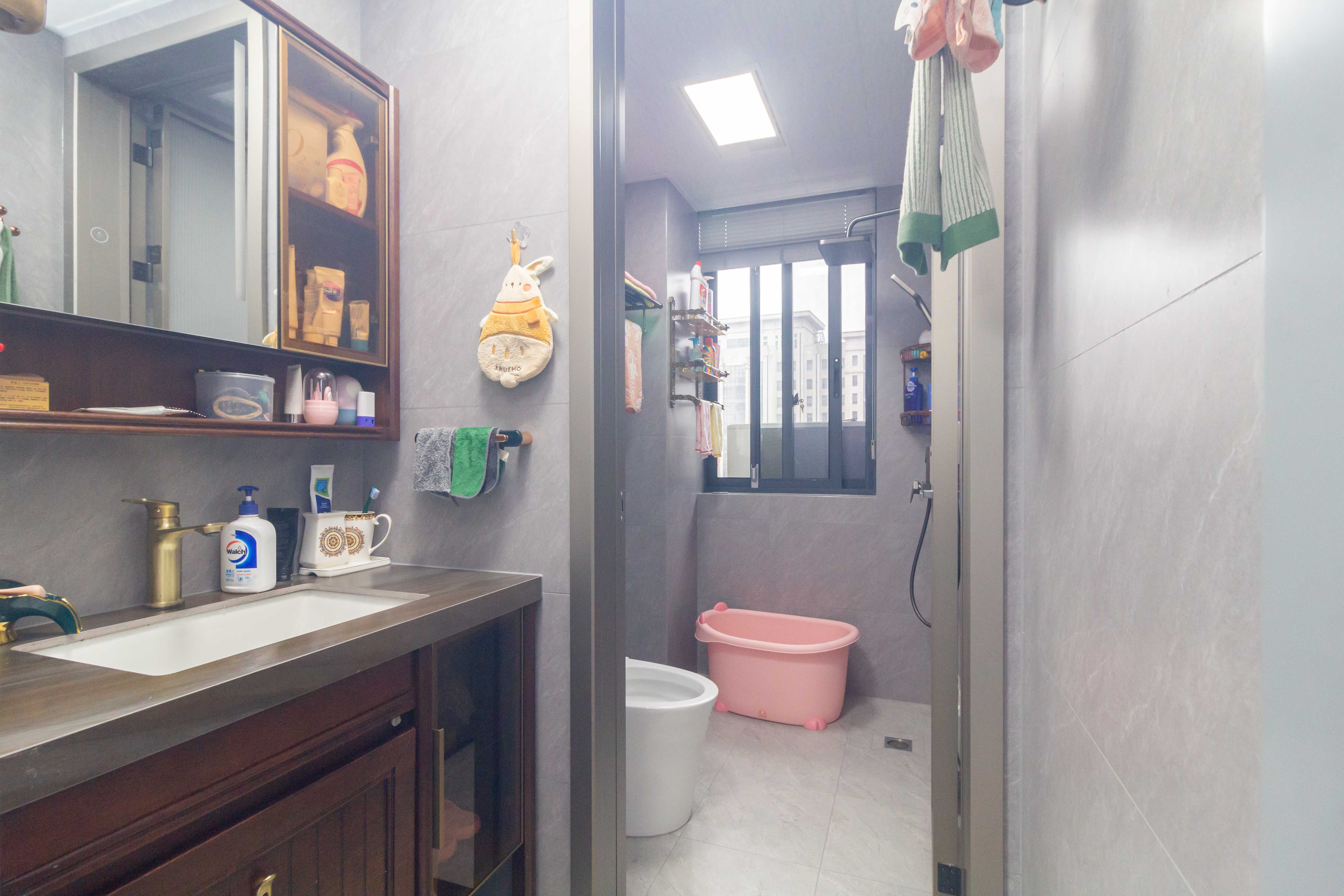 旭辉汇樾城  4室2厅2卫    130.0万 旭辉汇樾城  4室2厅2卫    130.0万卫生间