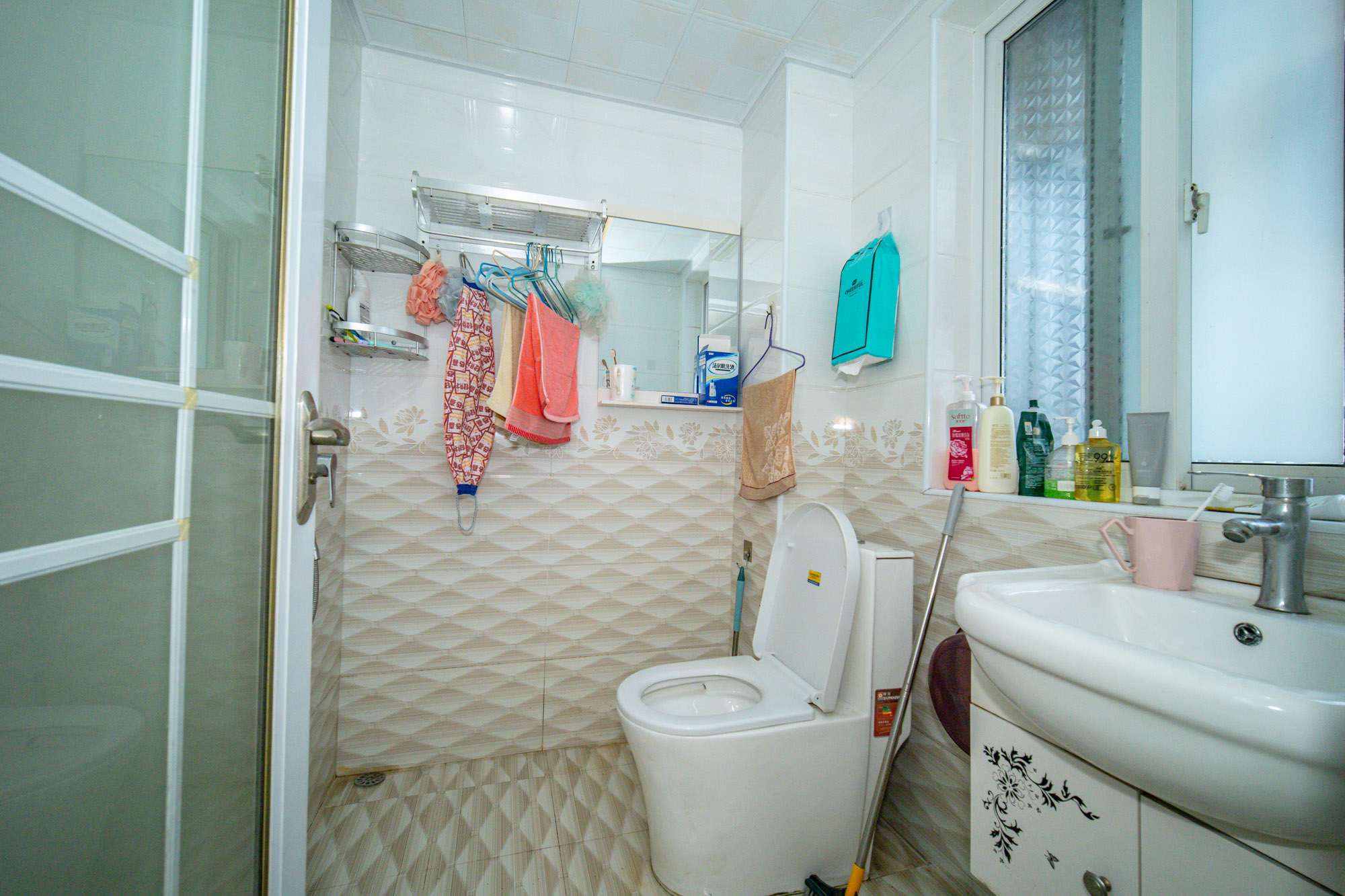 时代星空  3室2厅2卫    69.8万 时代星空  3室2厅2卫    69.8万卫生间