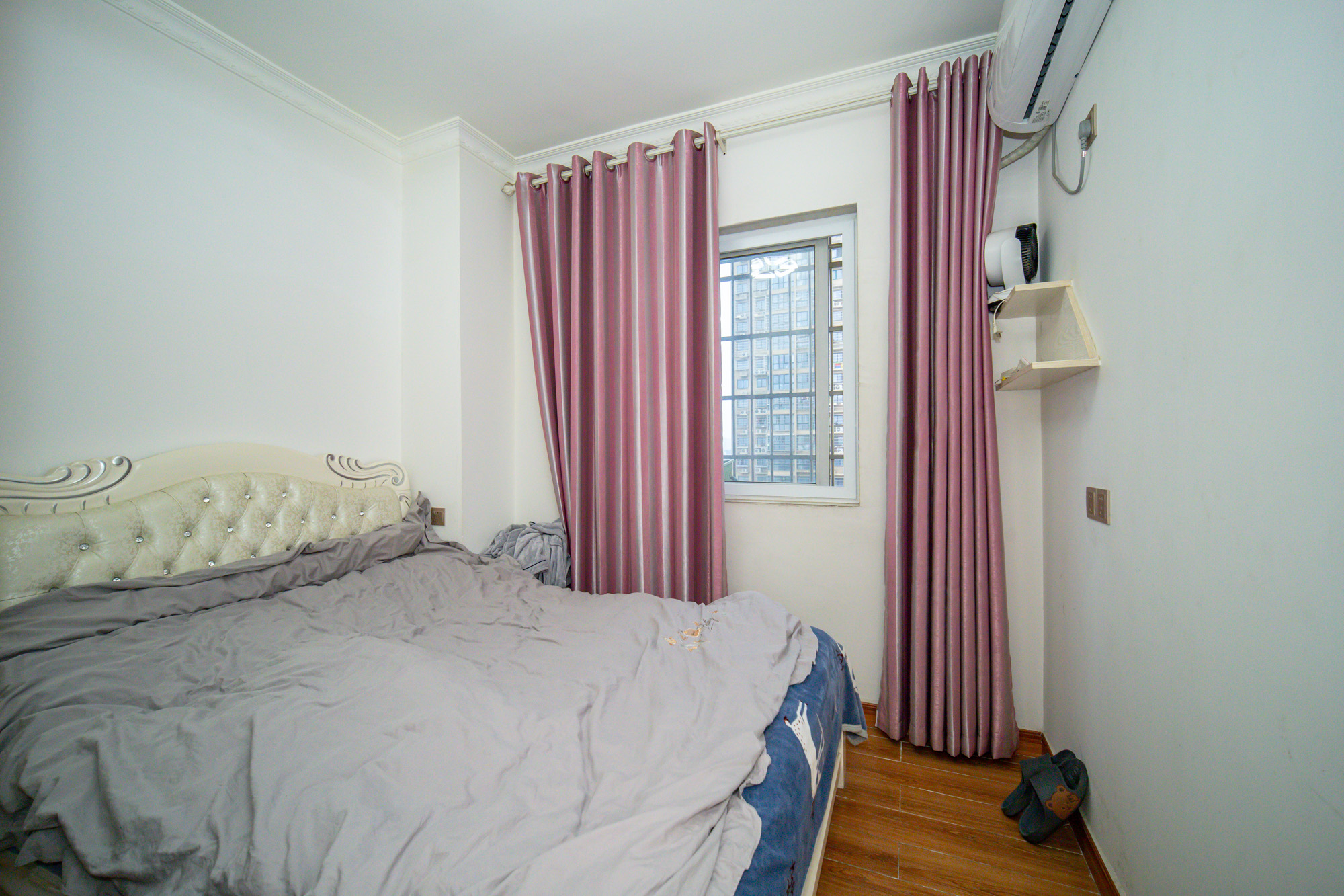 时代星空  3室2厅2卫    69.8万 时代星空  3室2厅2卫    69.8万卧室