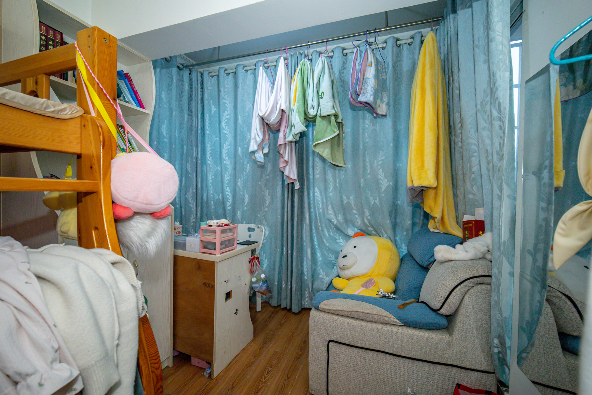 时代星空  3室2厅2卫    69.8万 时代星空  3室2厅2卫    69.8万阳台