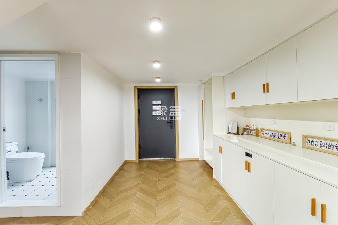 九玺铭城(九玺华府)  2室2厅1卫    42.0万 九玺铭城(九玺华府)  2室2厅1卫    42.0万其他