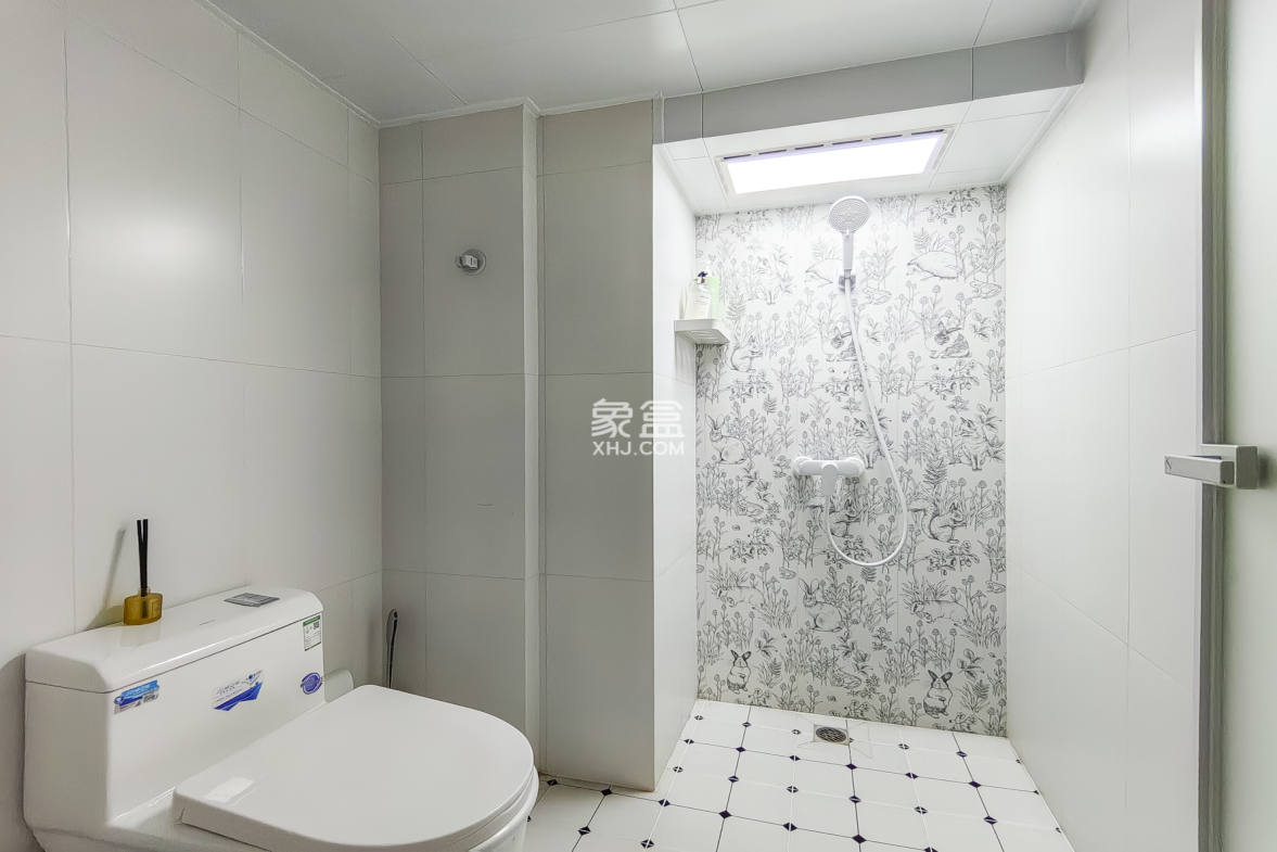 九玺铭城(九玺华府)  2室2厅1卫    42.0万 九玺铭城(九玺华府)  2室2厅1卫    42.0万卫生间