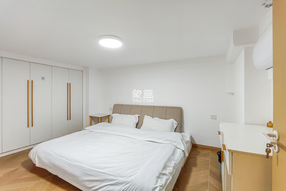 九玺铭城(九玺华府)  2室2厅1卫    42.0万 九玺铭城(九玺华府)  2室2厅1卫    42.0万卧室