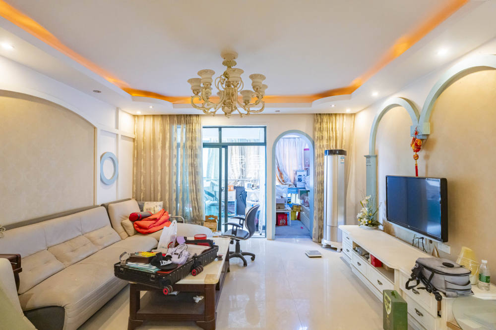 华盛新外滩  4室2厅2卫    180.0万