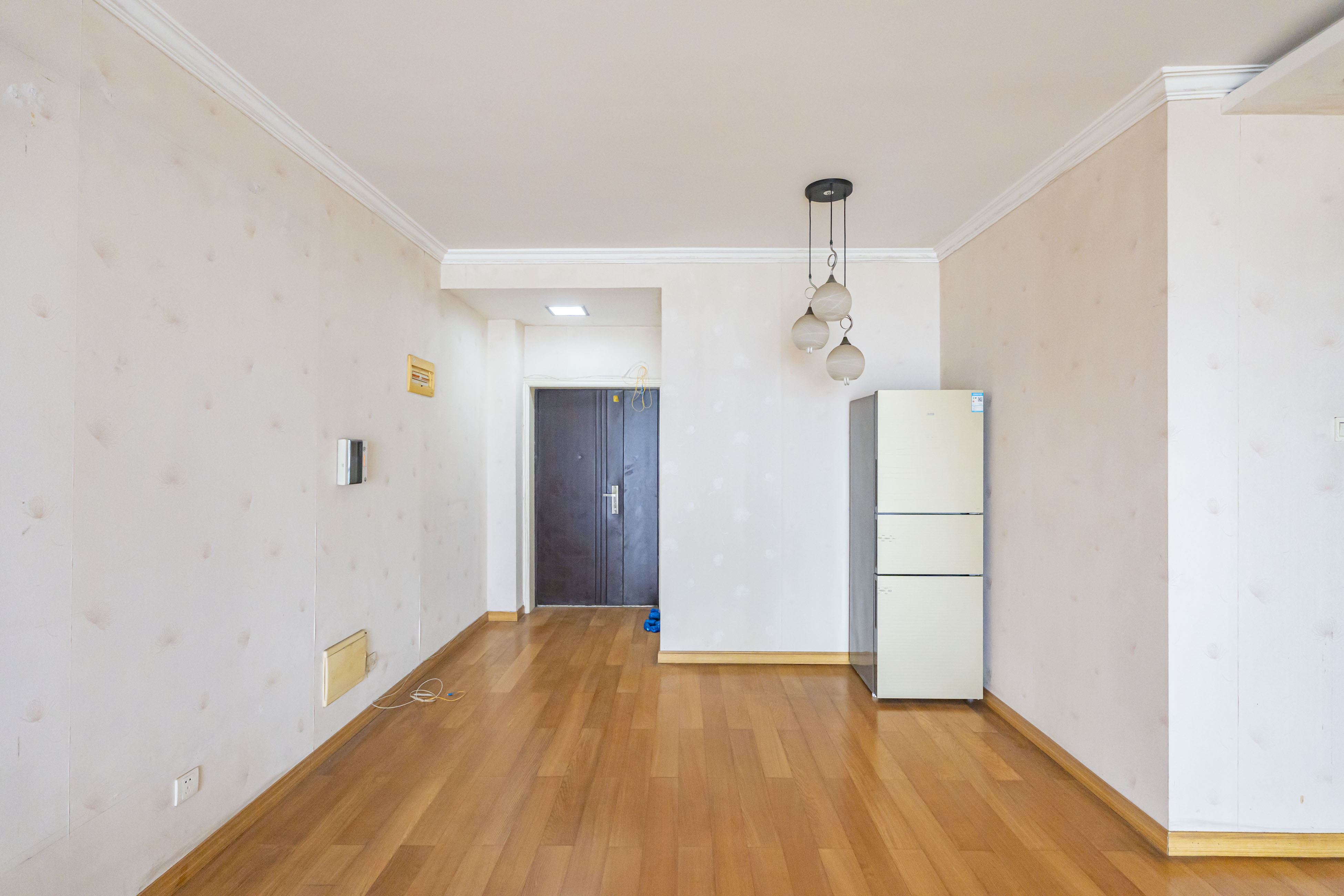 华盛新外滩 3室2厅2卫 148.0万 华盛新外滩 3室2厅2卫 148.0万客厅