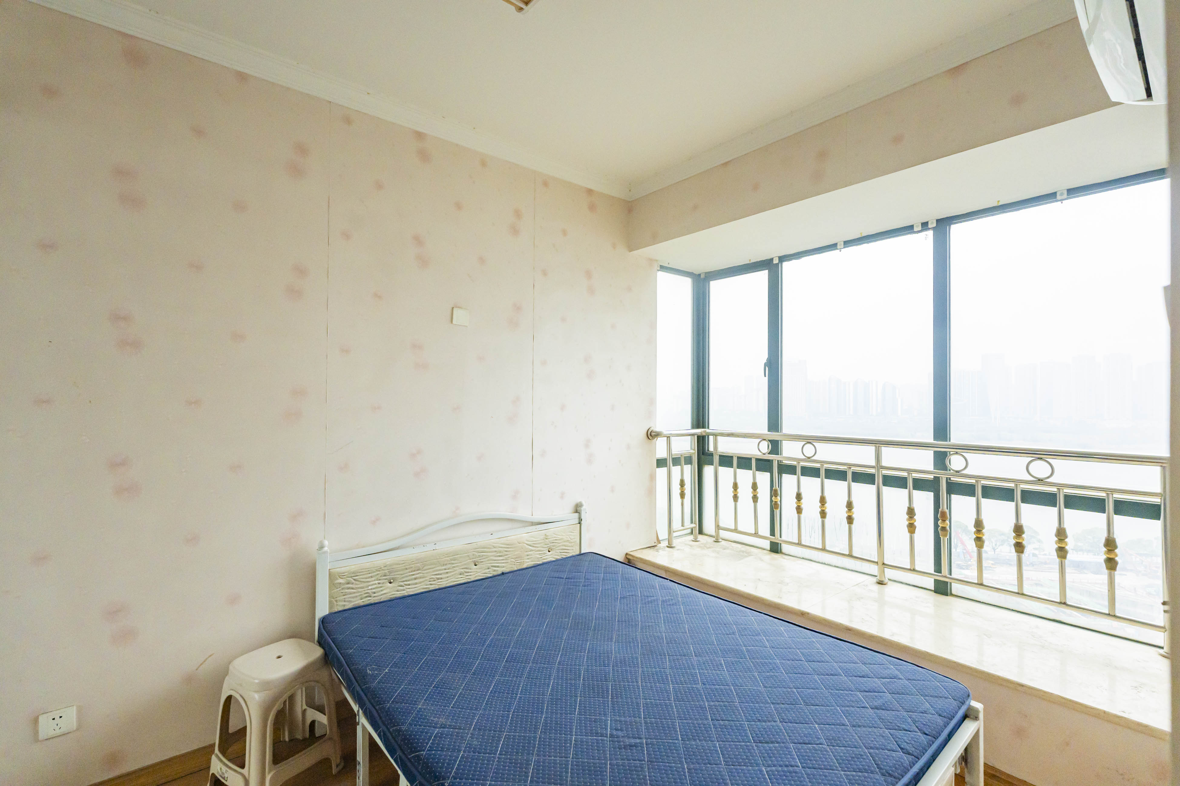 华盛新外滩 3室2厅2卫 148.0万 华盛新外滩 3室2厅2卫 148.0万卧室