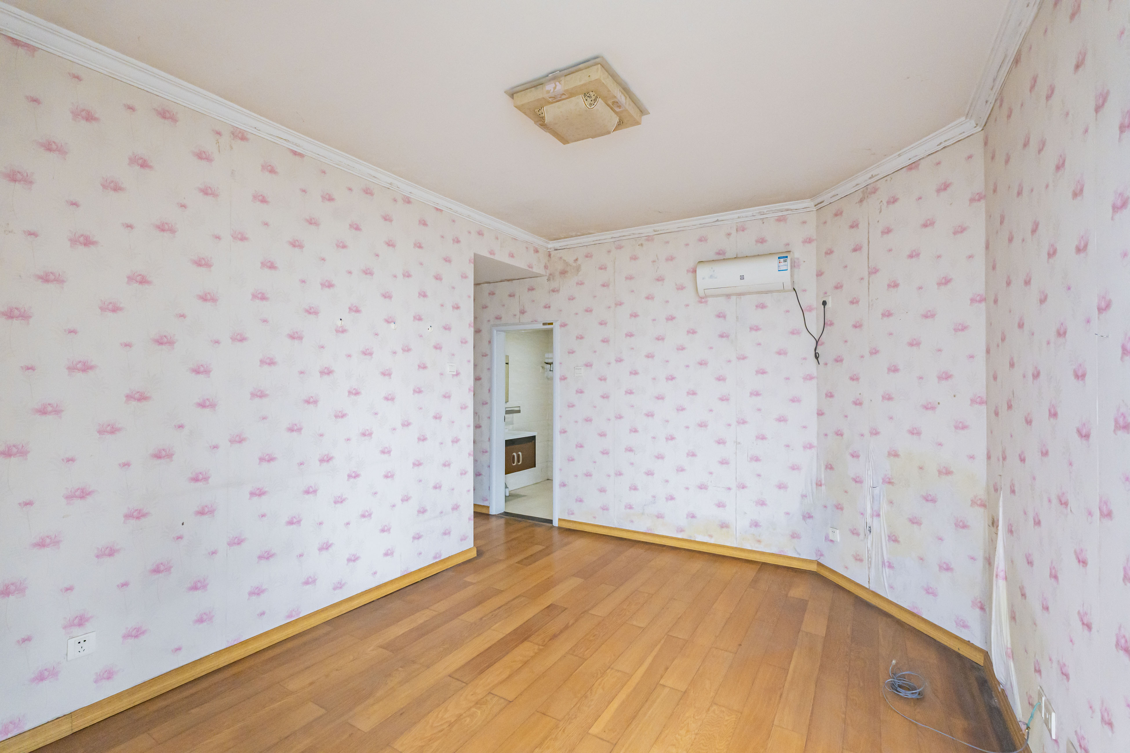 华盛新外滩 3室2厅2卫 148.0万 华盛新外滩 3室2厅2卫 148.0万卧室