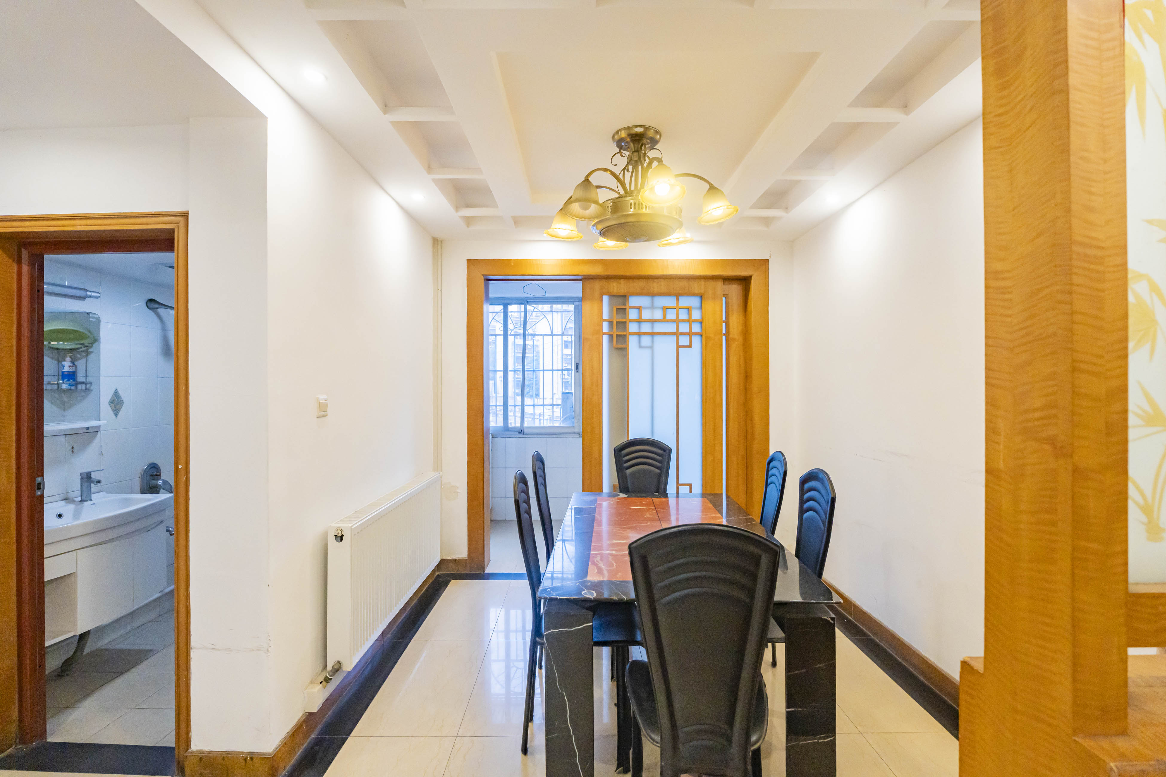 兴汉门公寓 4室2厅2卫 135.8万 兴汉门公寓 4室2厅2卫 135.8万客厅