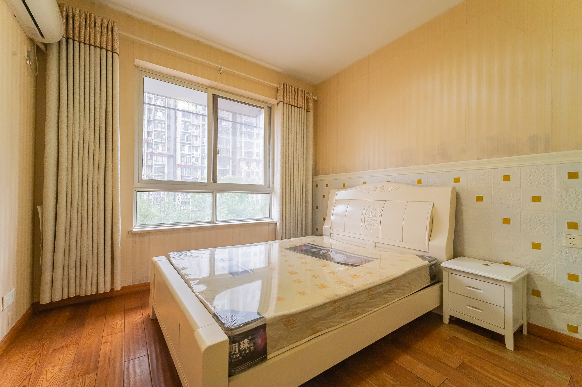 爱琴海岸 2室1厅1卫 49.8万 爱琴海岸 2室1厅1卫 49.8万卧室