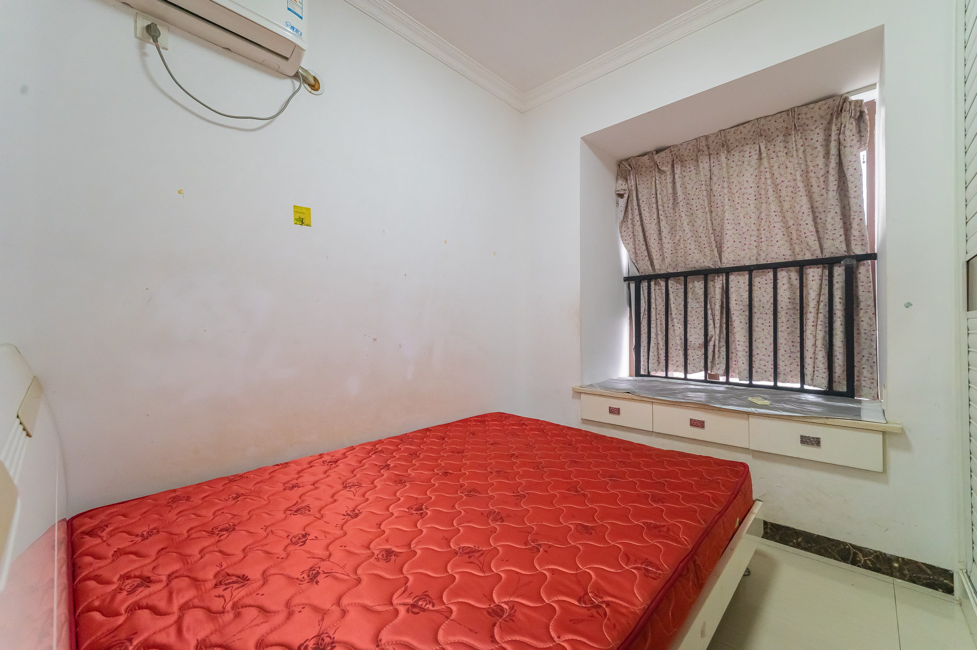 水岸世景  3室2厅1卫    65.0万卧室