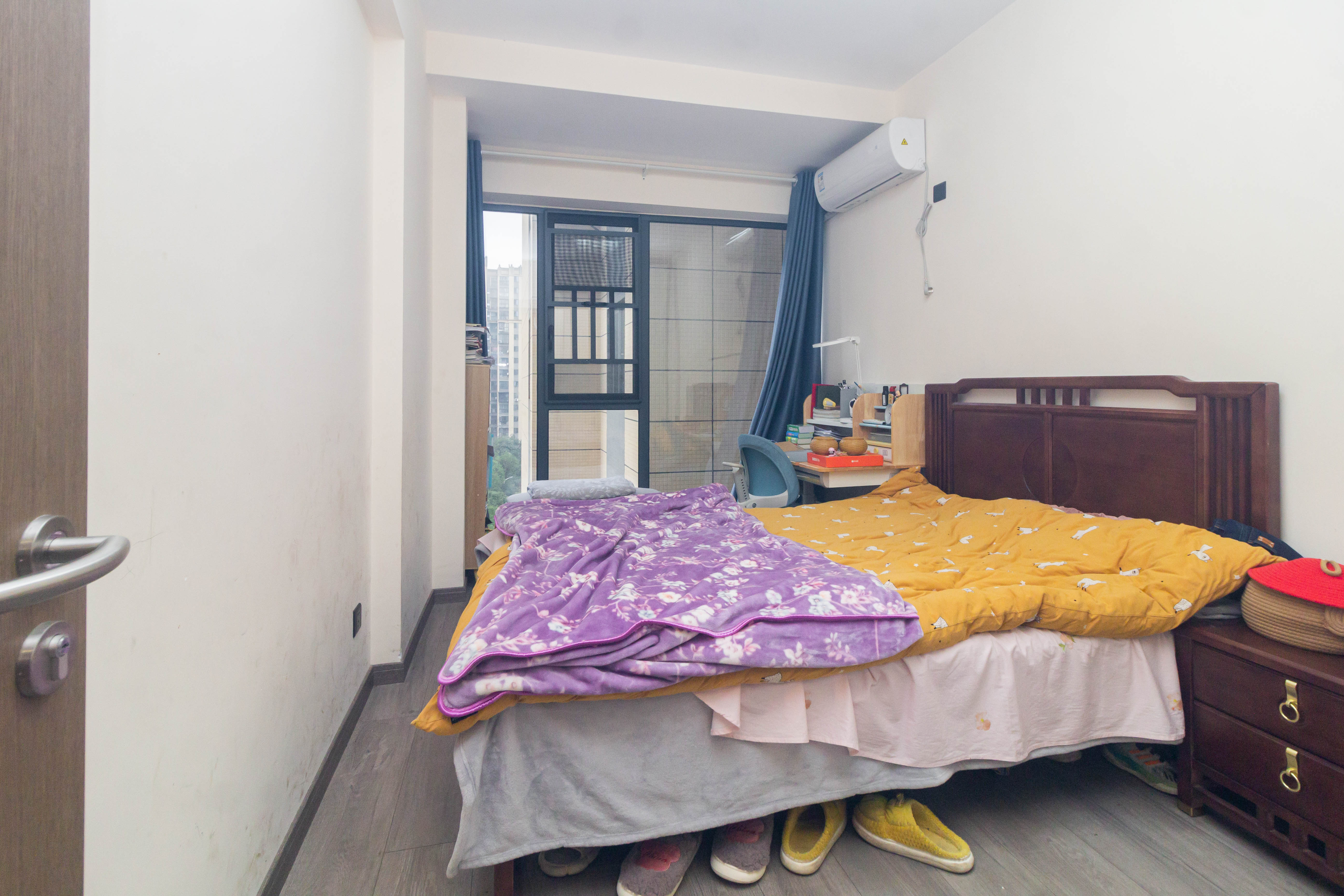 汇一城(汇壹公馆)  4室2厅1卫    110.0万 汇一城(汇壹公馆)  4室2厅1卫    110.0万卧室