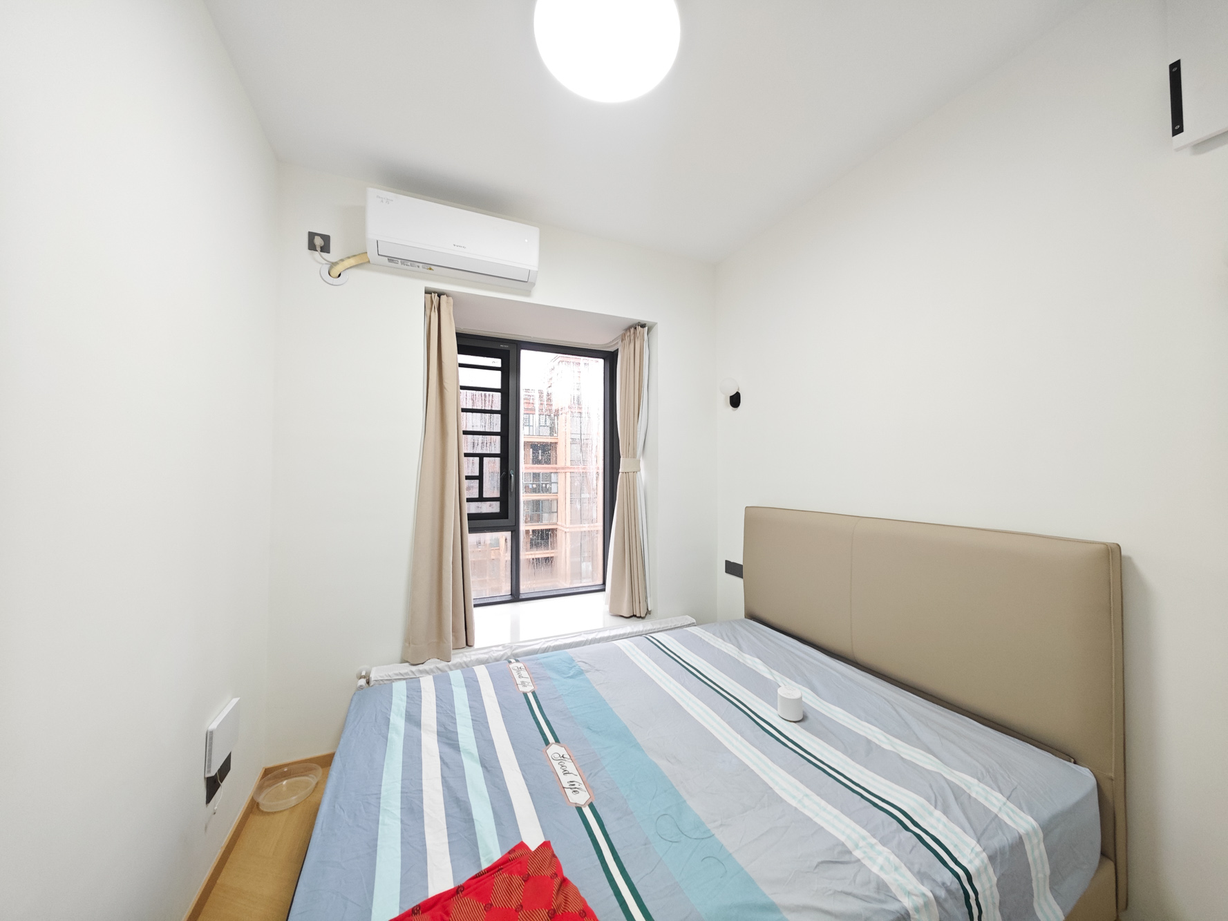 星城荣域  3室2厅2卫    208.0万 星城荣域  3室2厅2卫    208.0万卧室