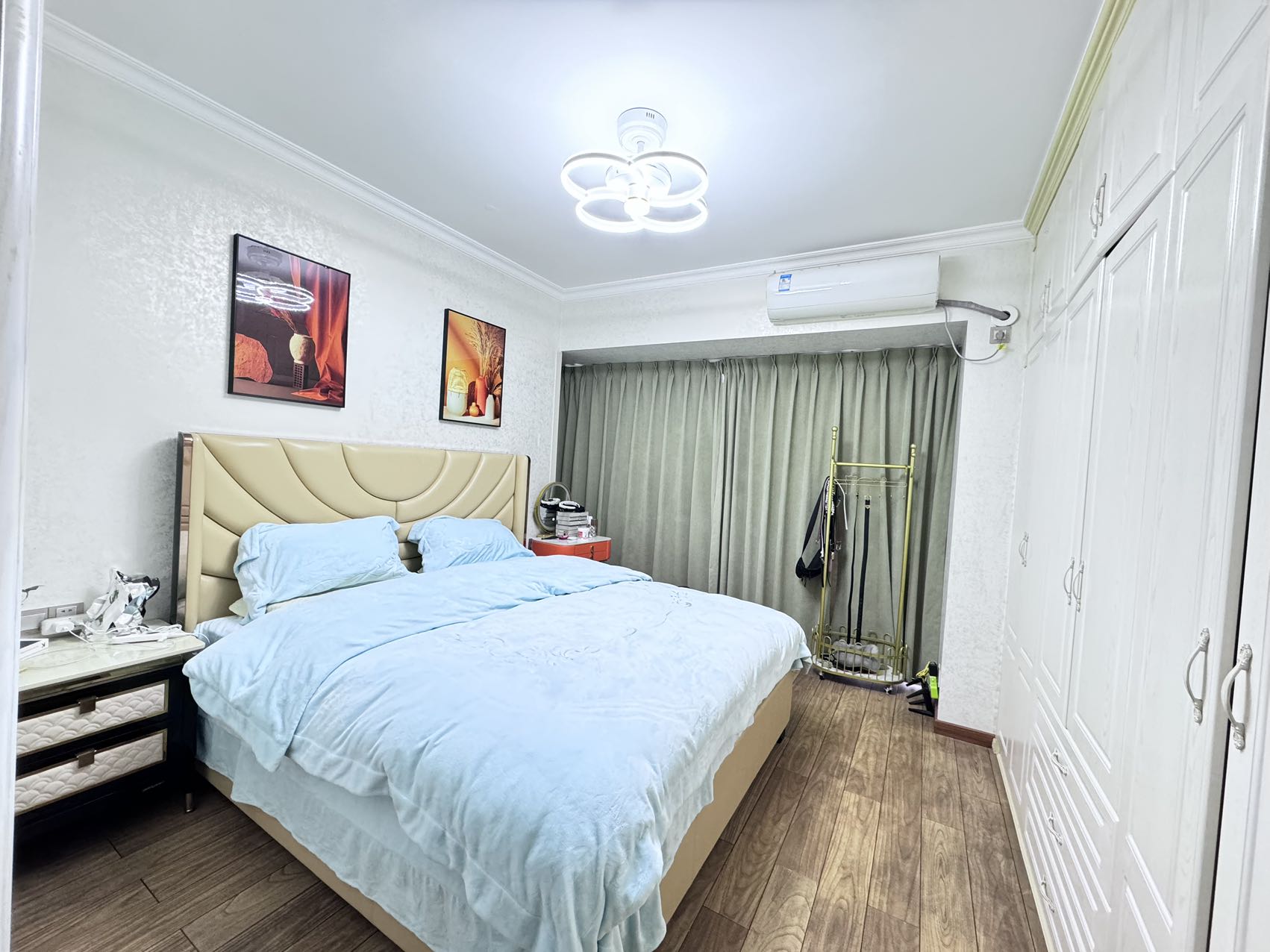 经世皇城 3室2厅2卫 78.0万 经世皇城 3室2厅2卫 78.0万室内图