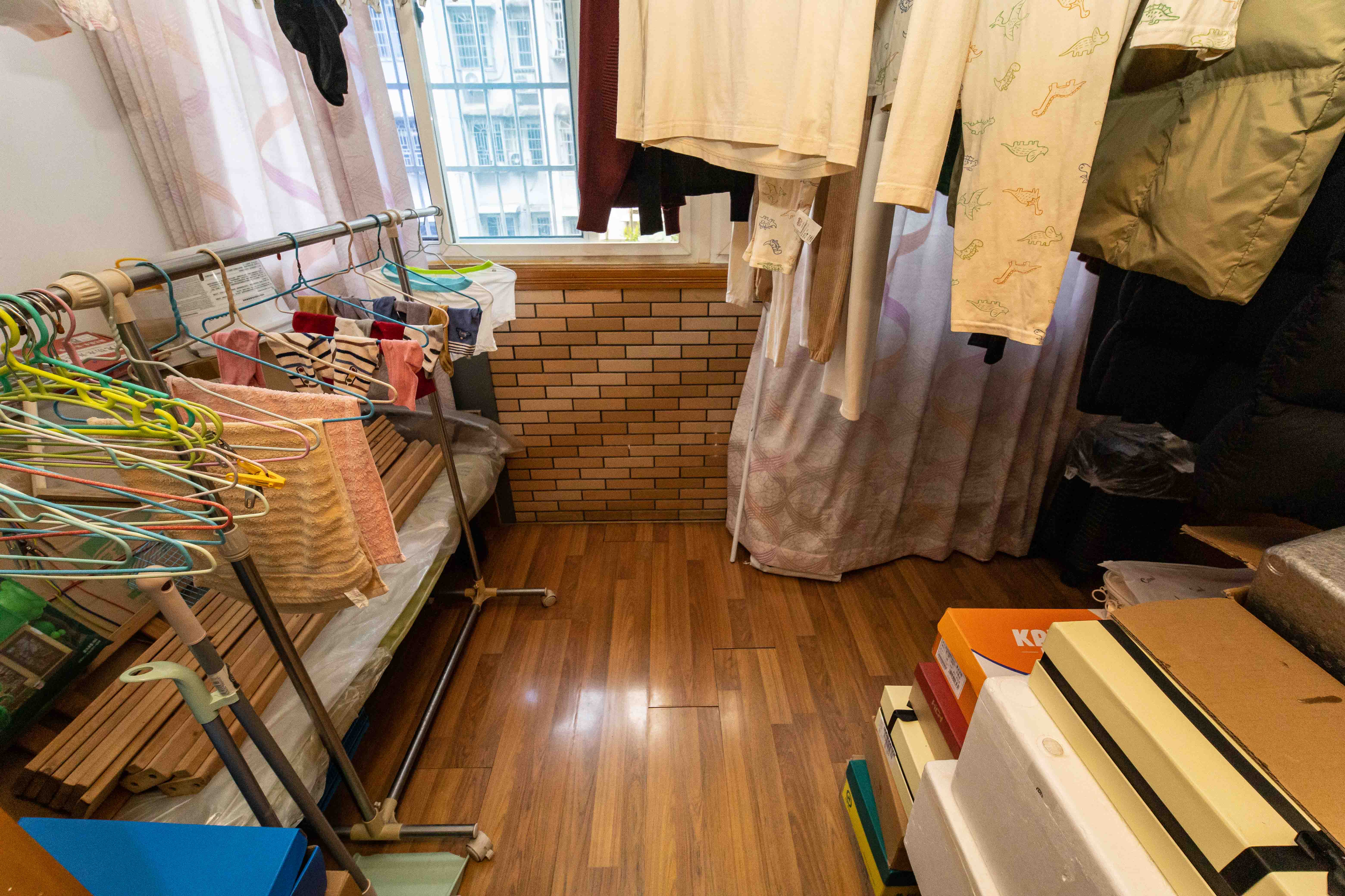 荷花园电信宿舍（天辰荷花苑）  2室2厅1卫   72.00万阳台