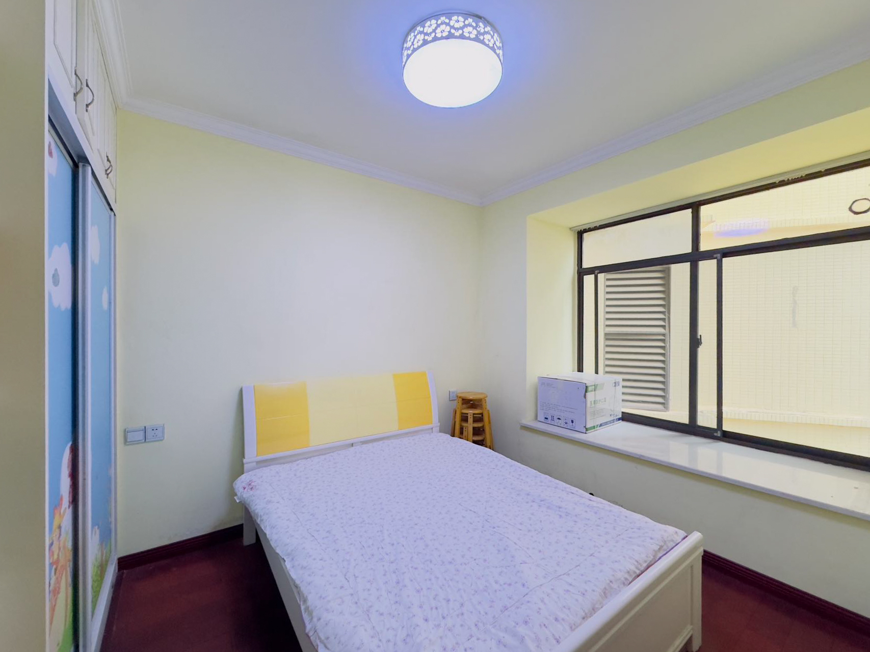 保利麓谷林语F区 4室2厅2卫 115.0万 保利麓谷林语F区 4室2厅2卫 115.0万卧室