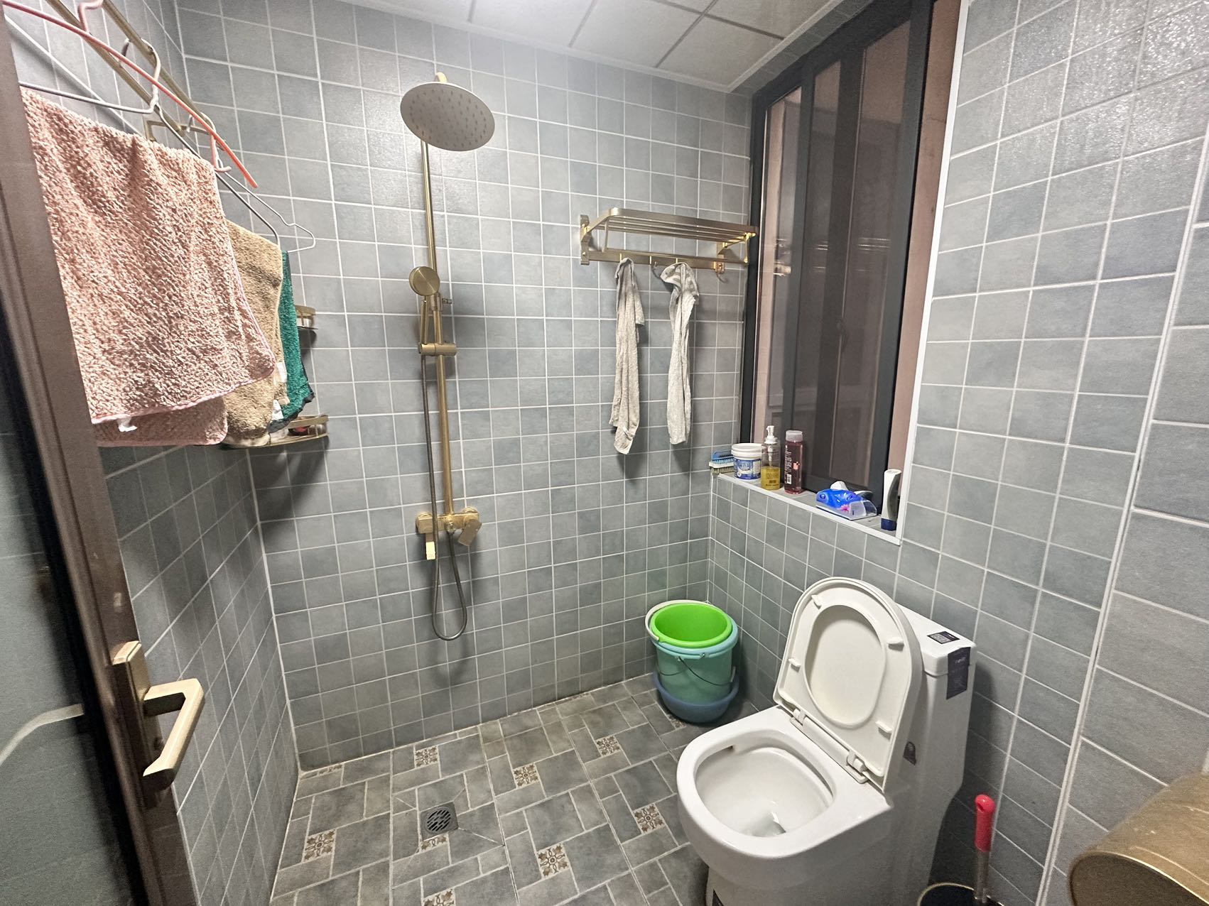 岭秀天下 1室0厅0卫 37.8万 岭秀天下 1室0厅0卫 37.8万室内图