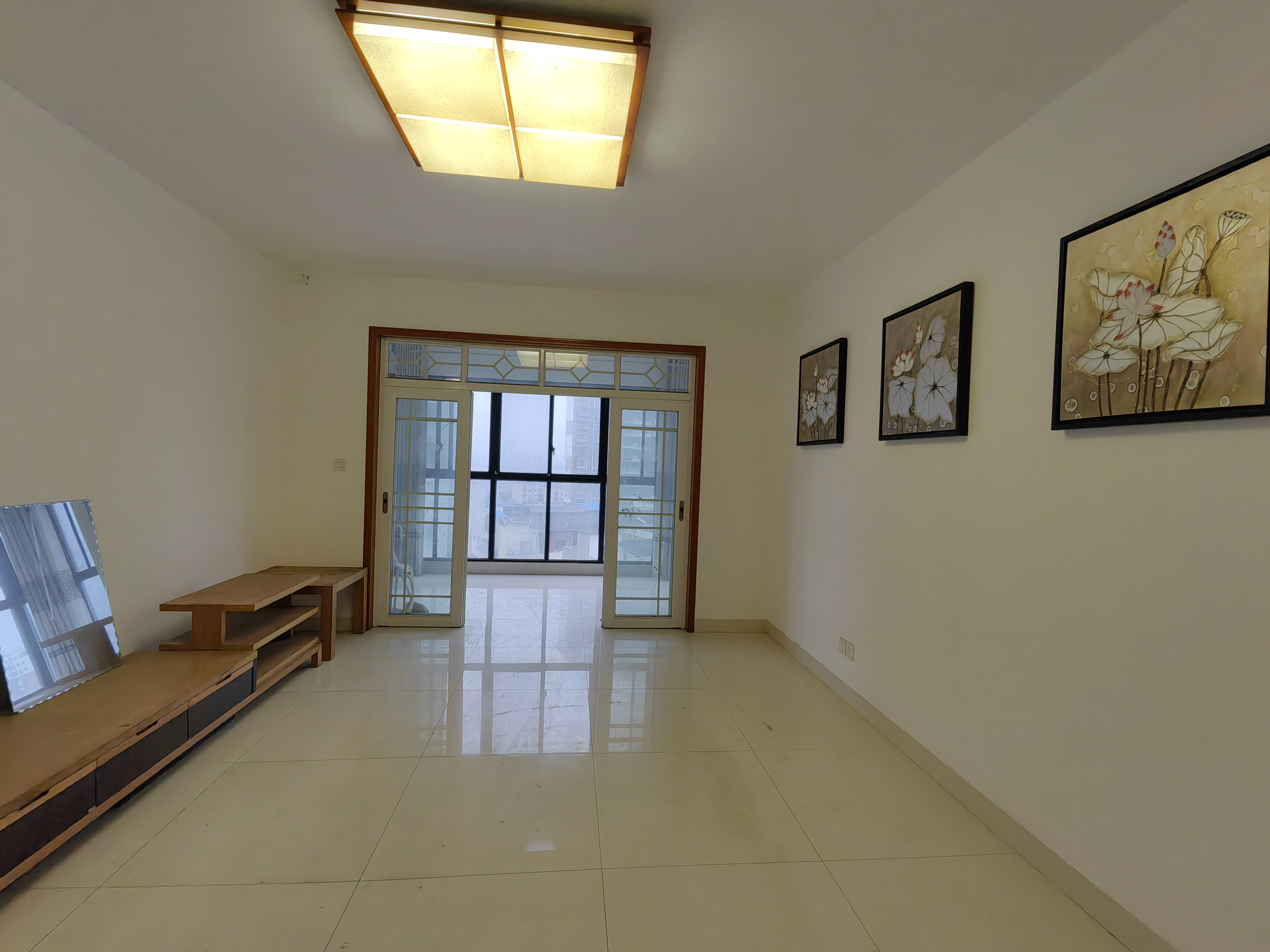 莱茵小镇 3室2厅1卫 39.8万 莱茵小镇 3室2厅1卫 39.8万室内图