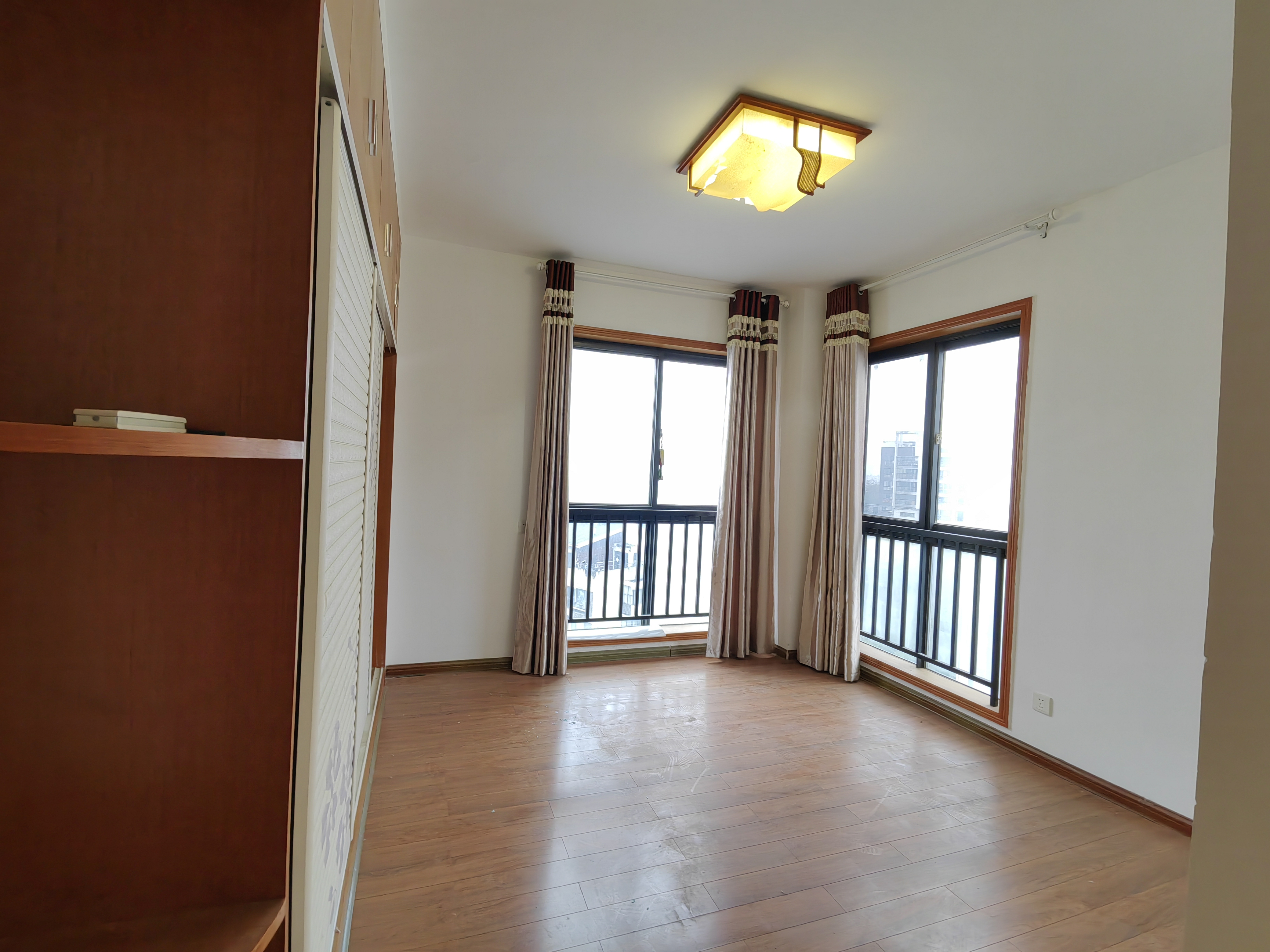 莱茵小镇 3室2厅1卫 39.8万 莱茵小镇 3室2厅1卫 39.8万室内图