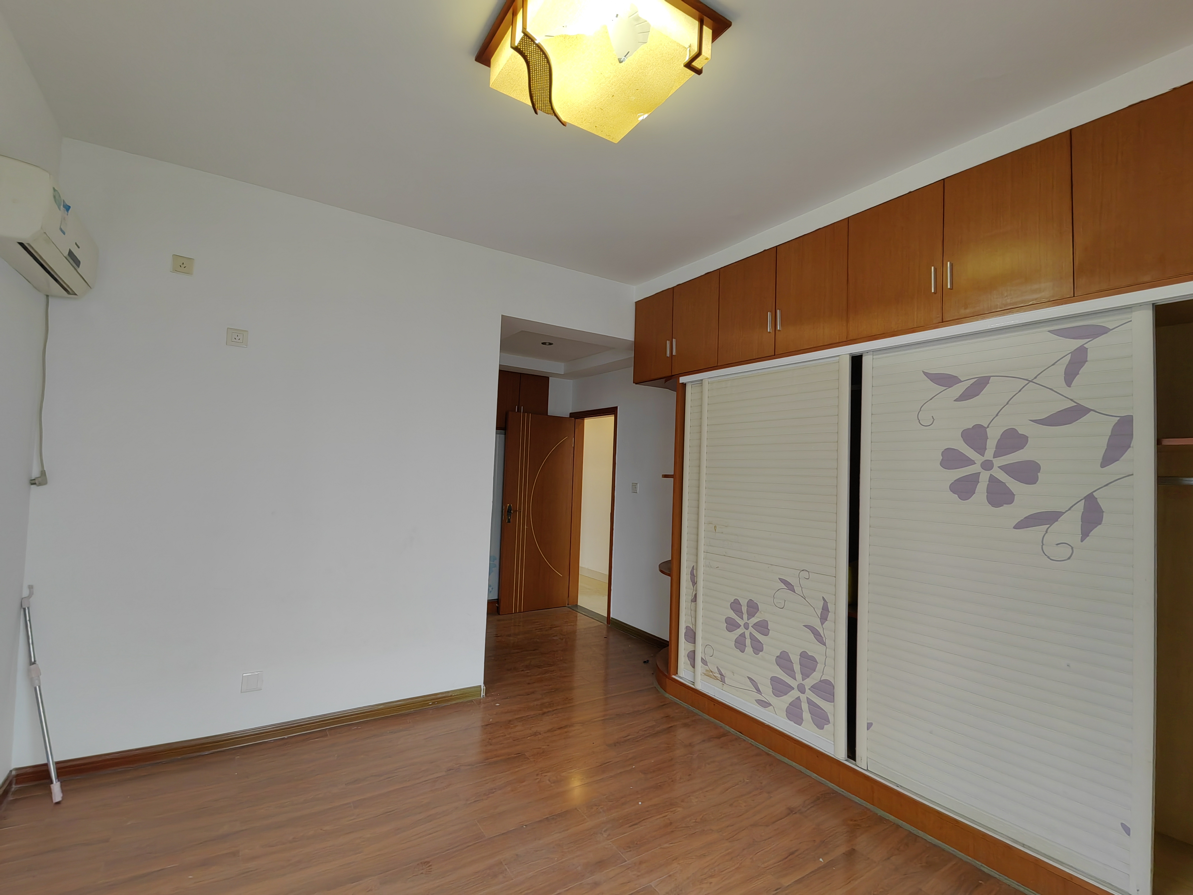 莱茵小镇 3室2厅1卫 39.8万 莱茵小镇 3室2厅1卫 39.8万室内图