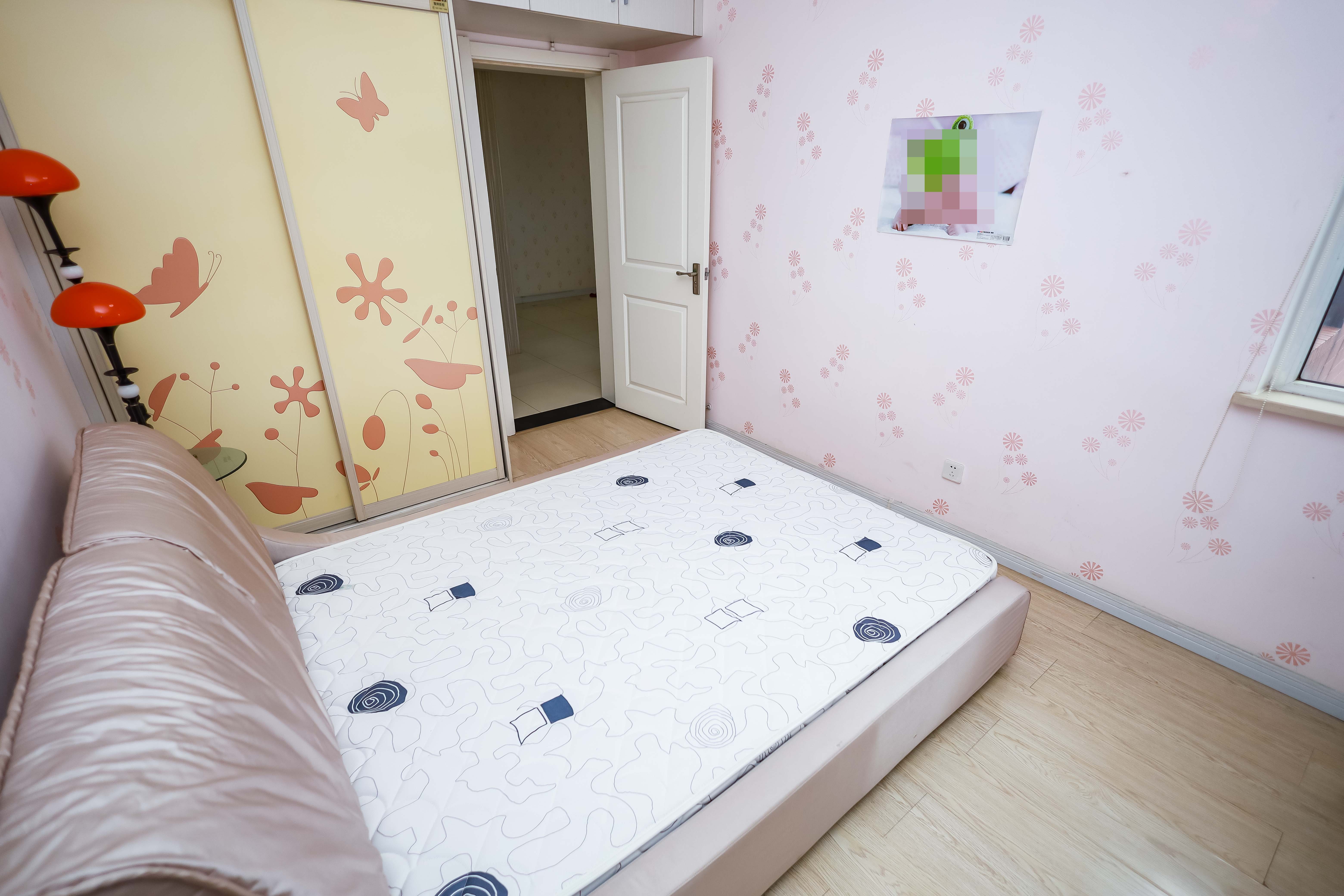联美品格  1室2厅1卫   60.00万卧室