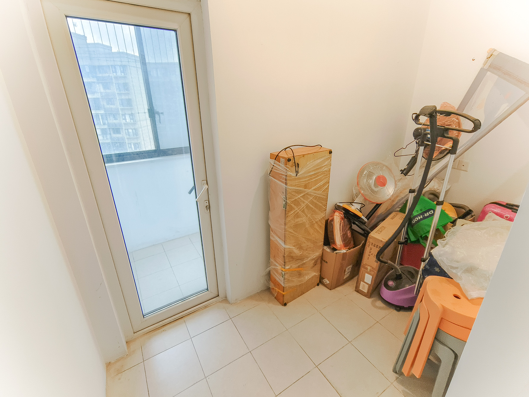 保利香槟国际  5室2厅2卫    116.0万 保利香槟国际  5室2厅2卫    116.0万卧室