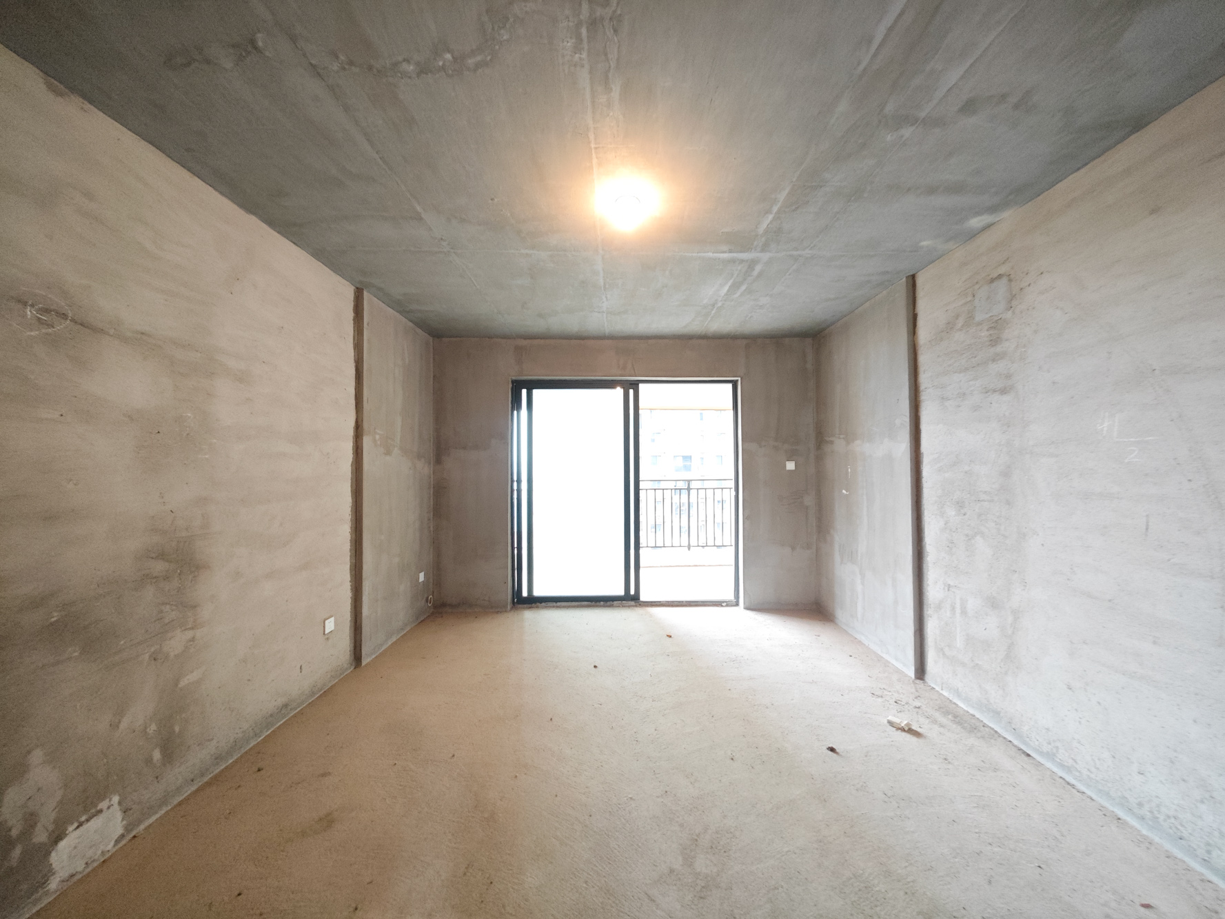 中建嘉和城  4室2厅2卫   137.00万