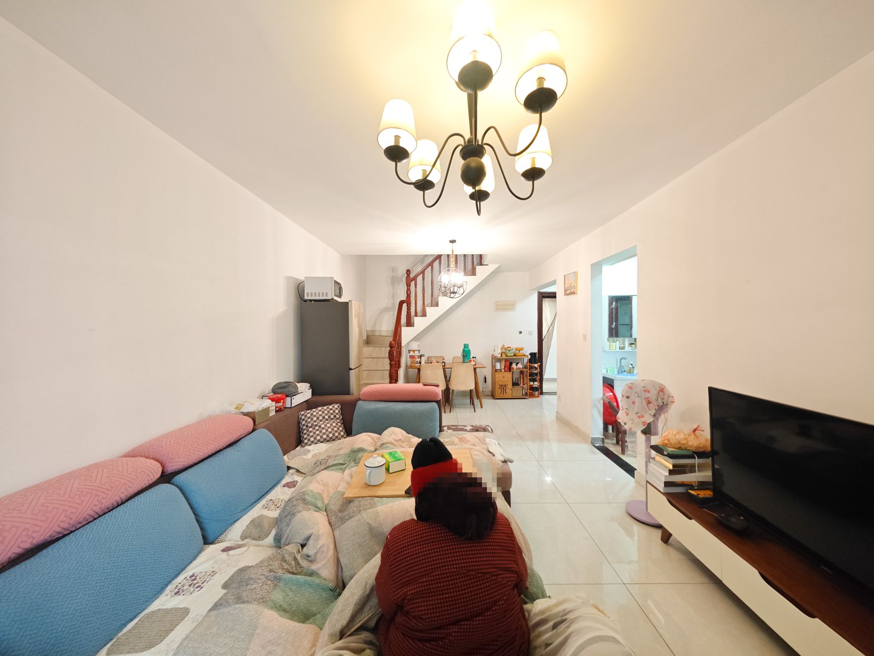 保利城(中航城国际社区、郡原美村) 4室2厅2卫 69.8万 保利城(中航城国际社区、郡原美村) 4室2厅2卫 69.8万客厅