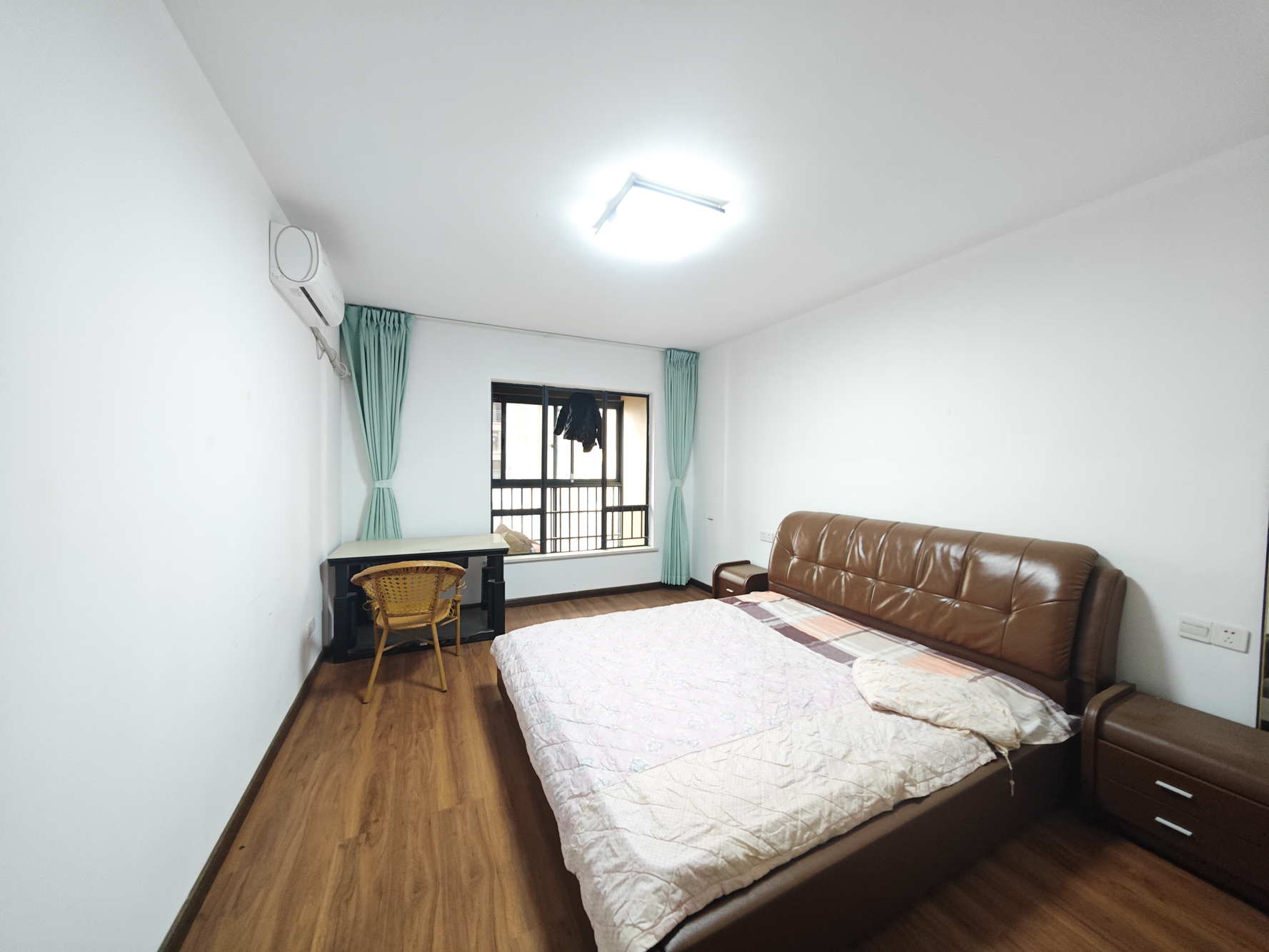 保利城(中航城国际社区、郡原美村) 4室2厅2卫 69.8万 保利城(中航城国际社区、郡原美村) 4室2厅2卫 69.8万卧室