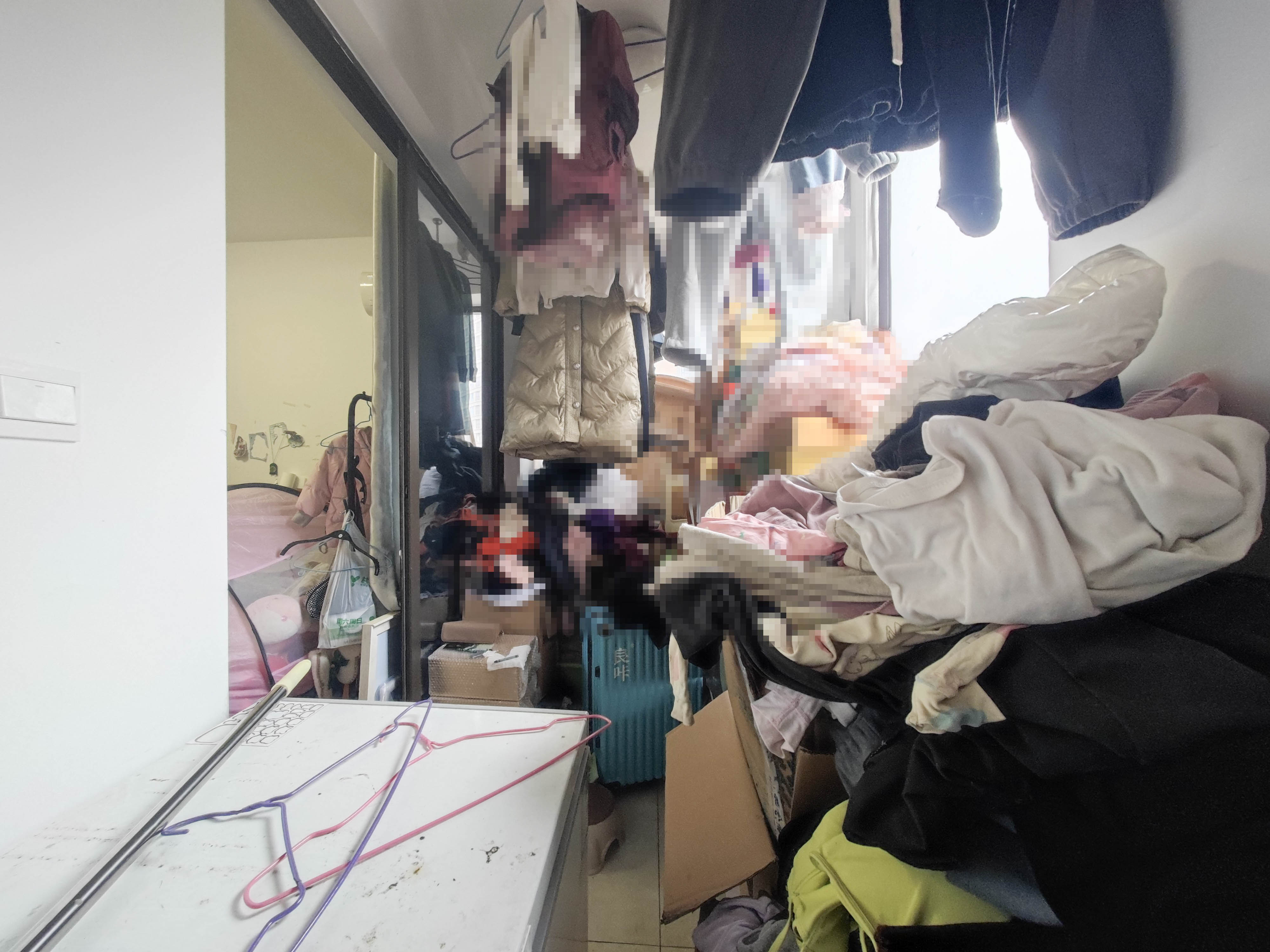 德润小区（丰升德润小区）  3室2厅2卫   130.00万阳台