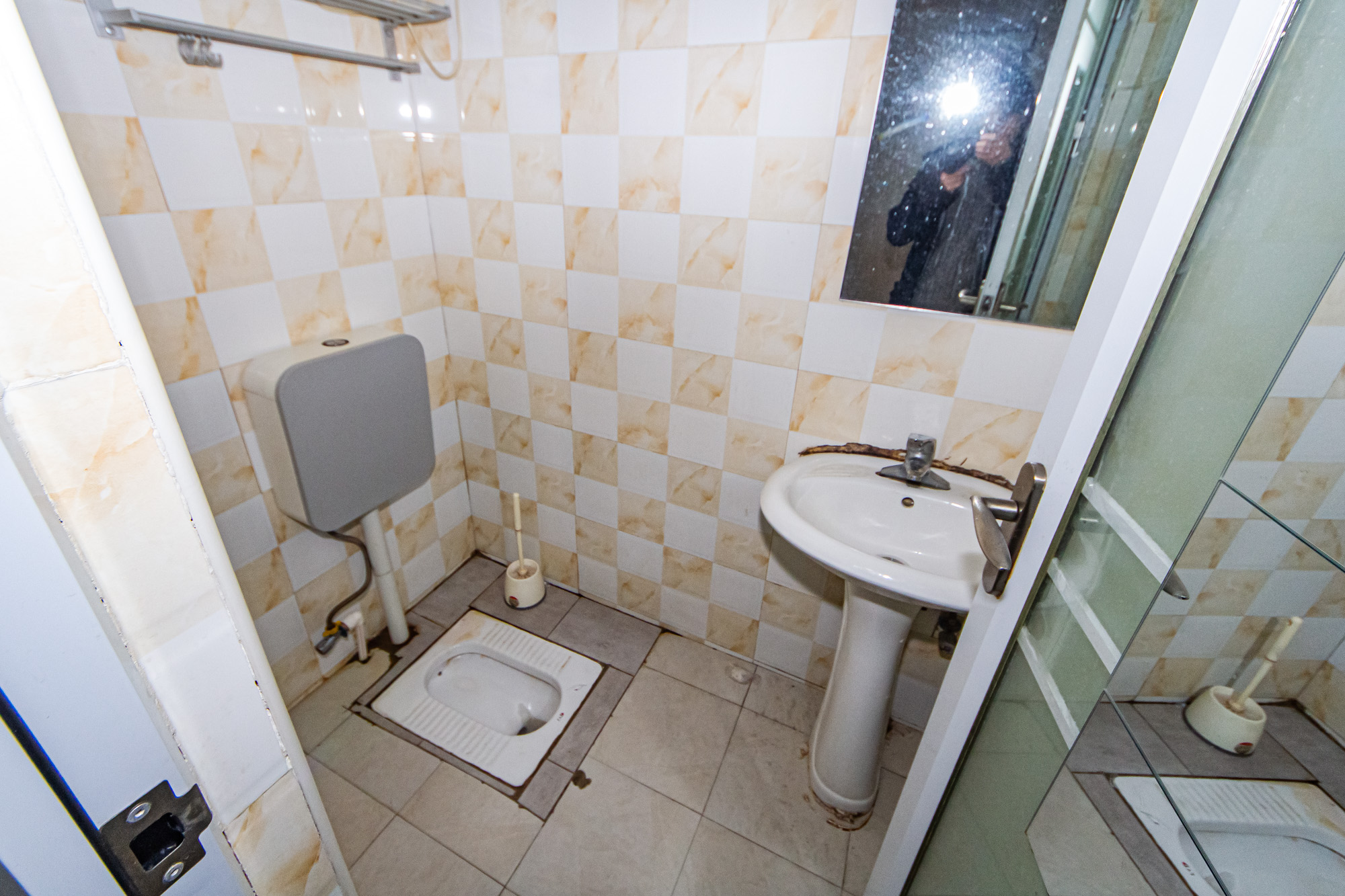 北辰三角洲E4区 4室2厅2卫 155.0万 北辰三角洲E4区 4室2厅2卫 155.0万卫生间