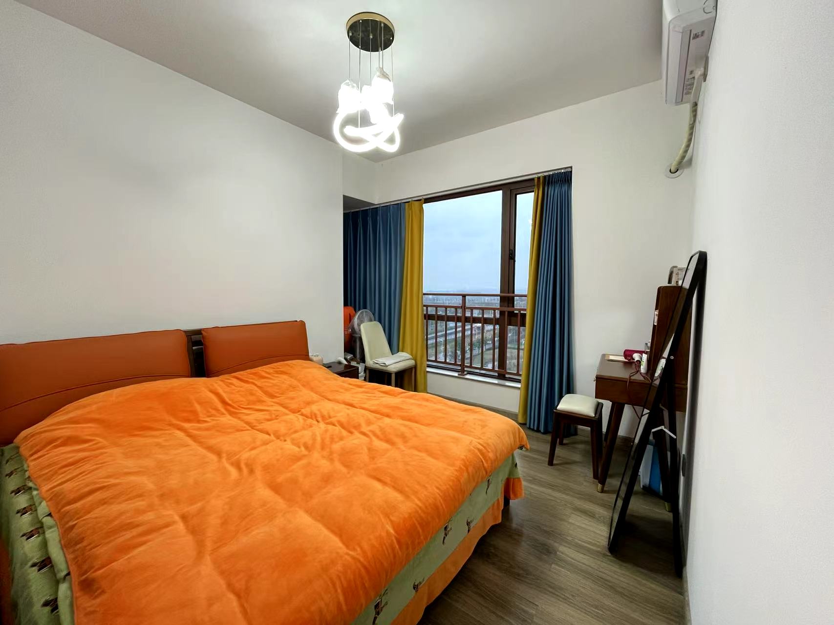 金轮津桥华府 3室2厅1卫 59.8万 金轮津桥华府 3室2厅1卫 59.8万室内图