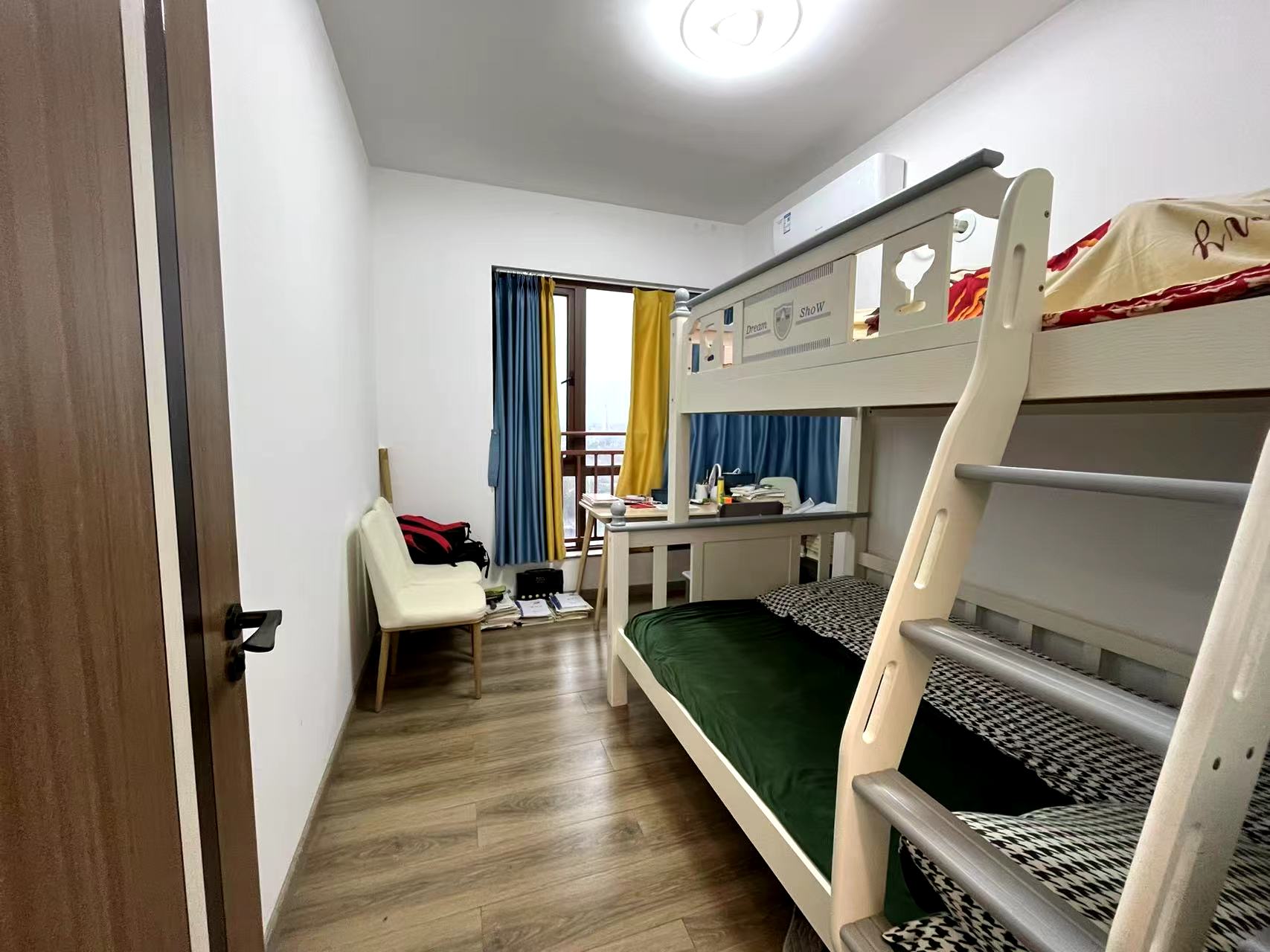 金轮津桥华府 3室2厅1卫 59.8万 金轮津桥华府 3室2厅1卫 59.8万室内图